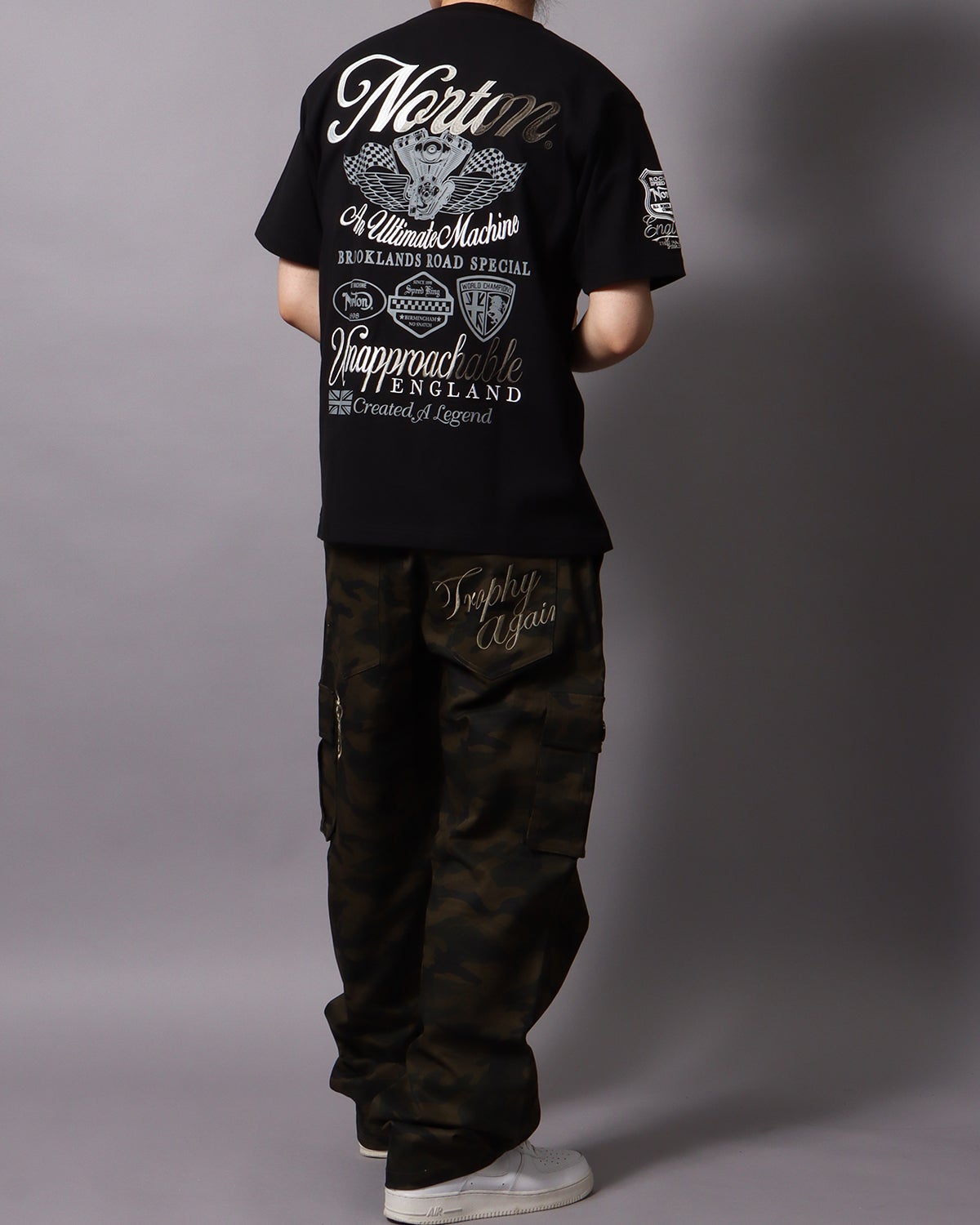 ブラック：178cm/75kg(Lサイズ着用)