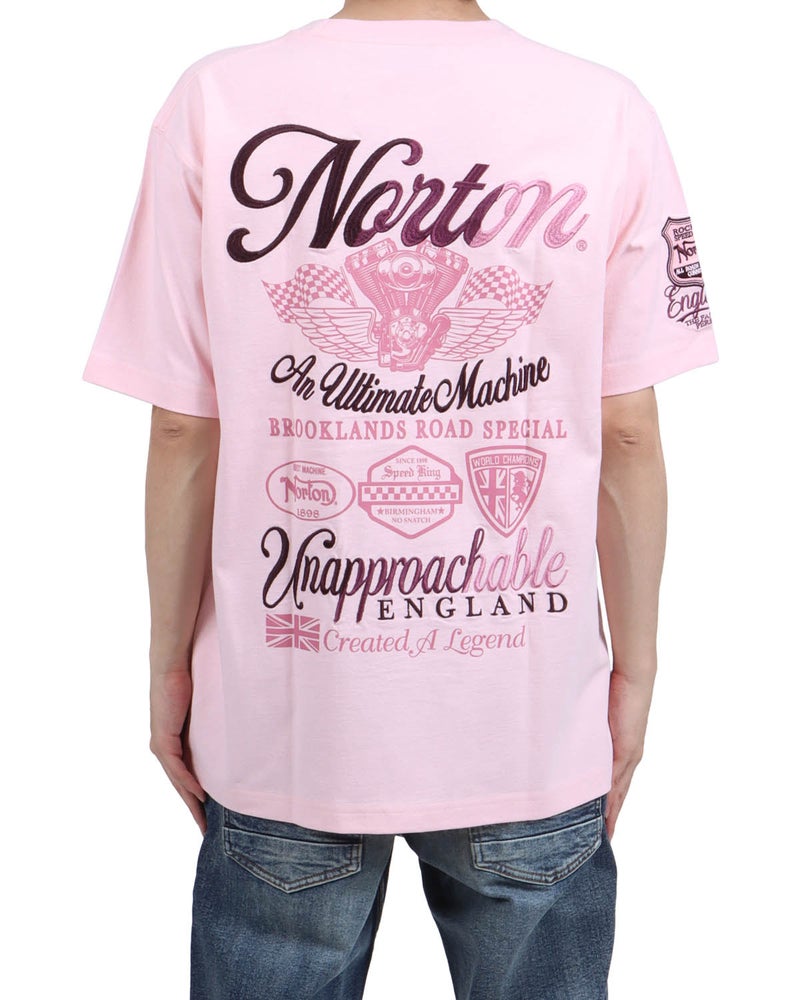 ベビーピンク：173cm63kg(Lサイズ着用)