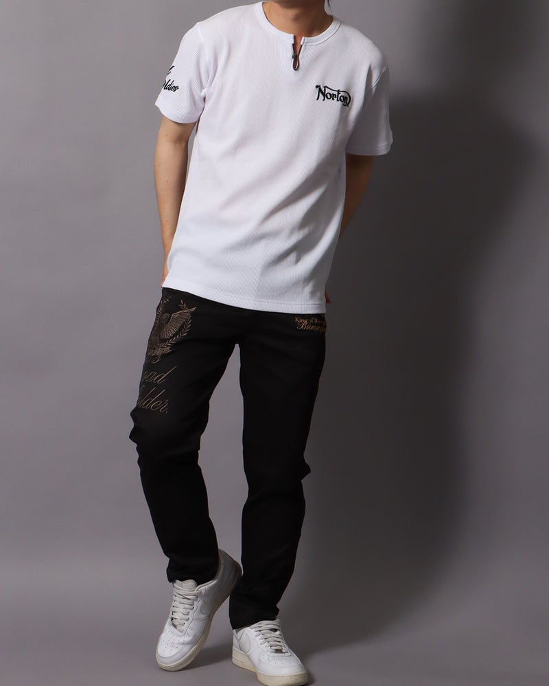 ホワイト：178cm/75kg(Lサイズ着用)