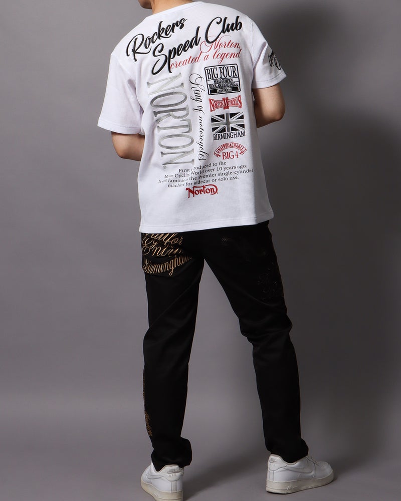 ホワイト：178cm/75kg(Lサイズ着用)