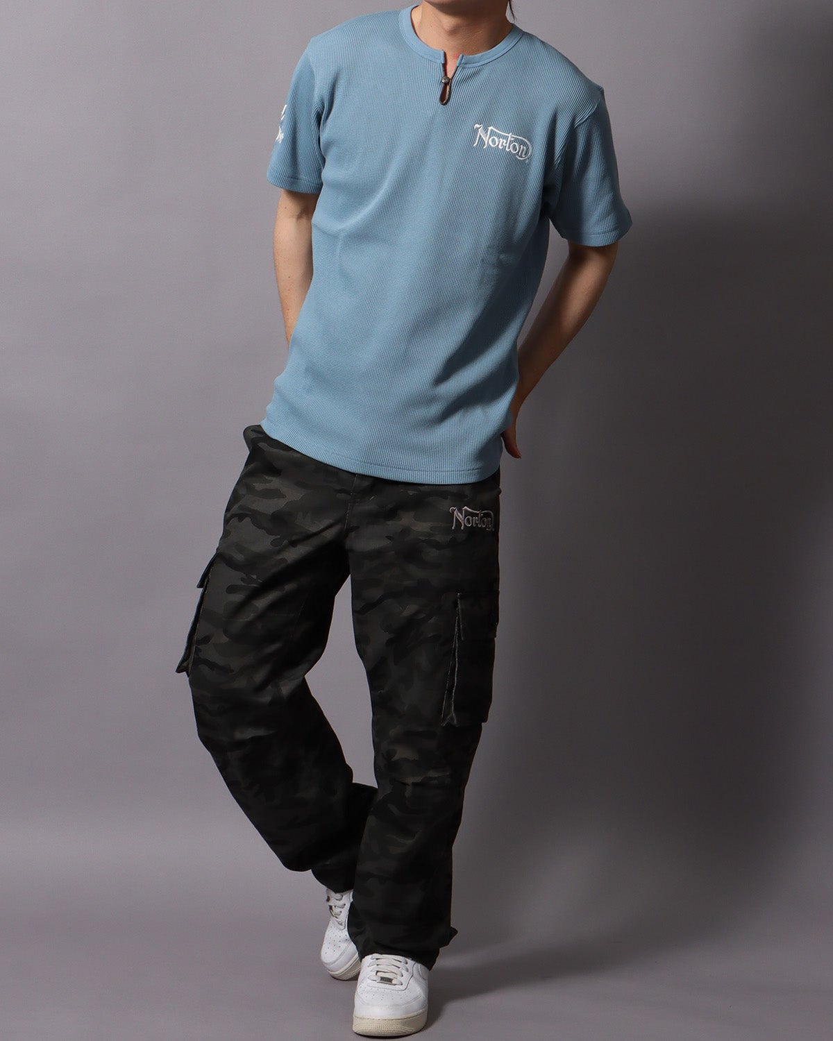 ブルーグレー：178cm/75kg(Lサイズ着用)