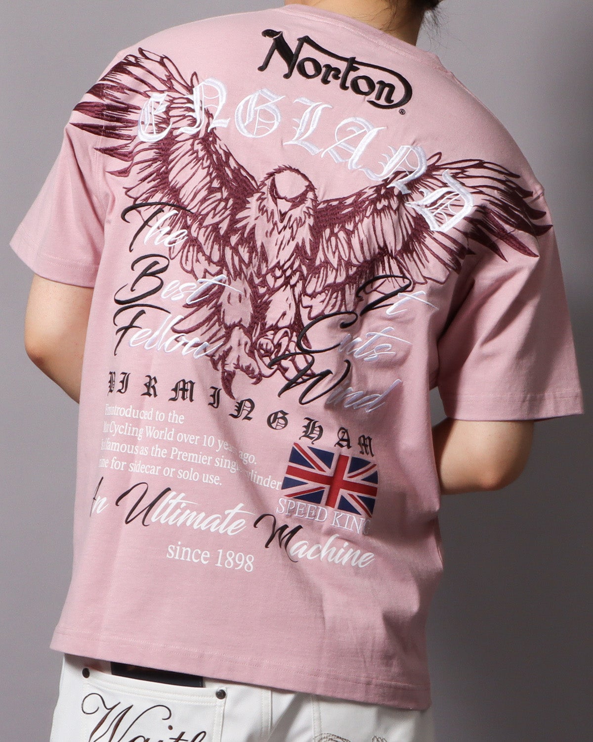 ピンクグレー：178cm/75kg(Lサイズ着用)