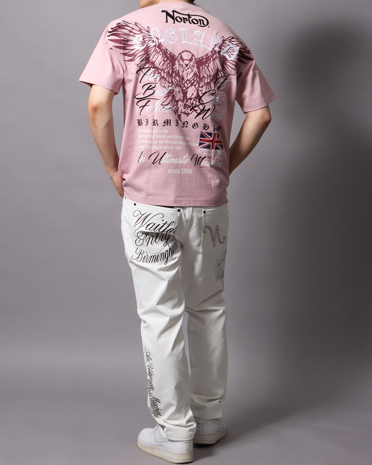 ピンクグレー：178cm/75kg(Lサイズ着用)