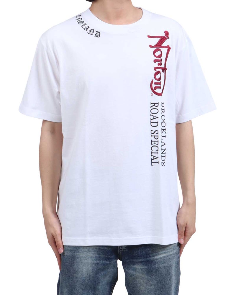 ホワイト：173cm63kg(Lサイズ着用)