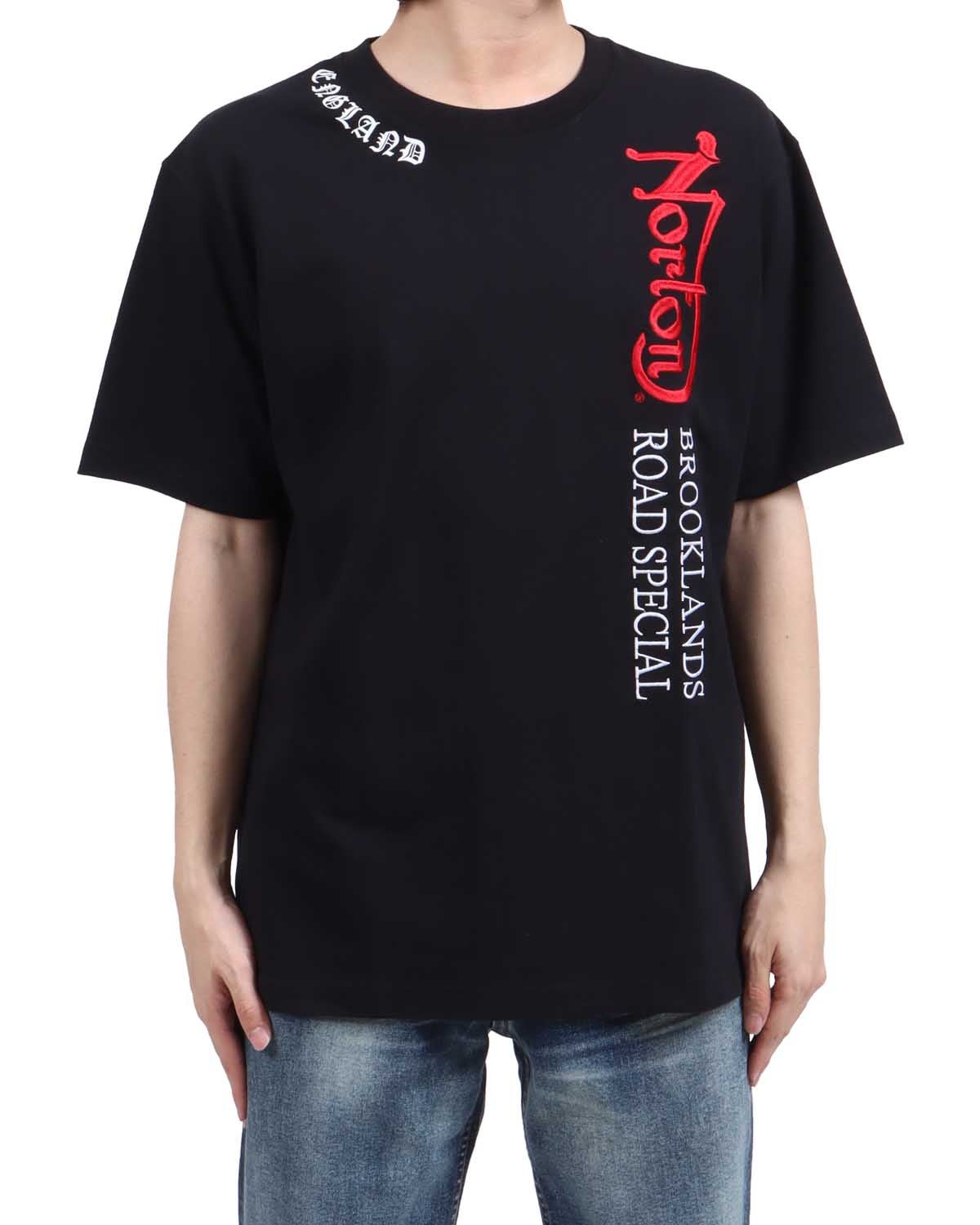 ブラック：173cm63kg(Lサイズ着用)