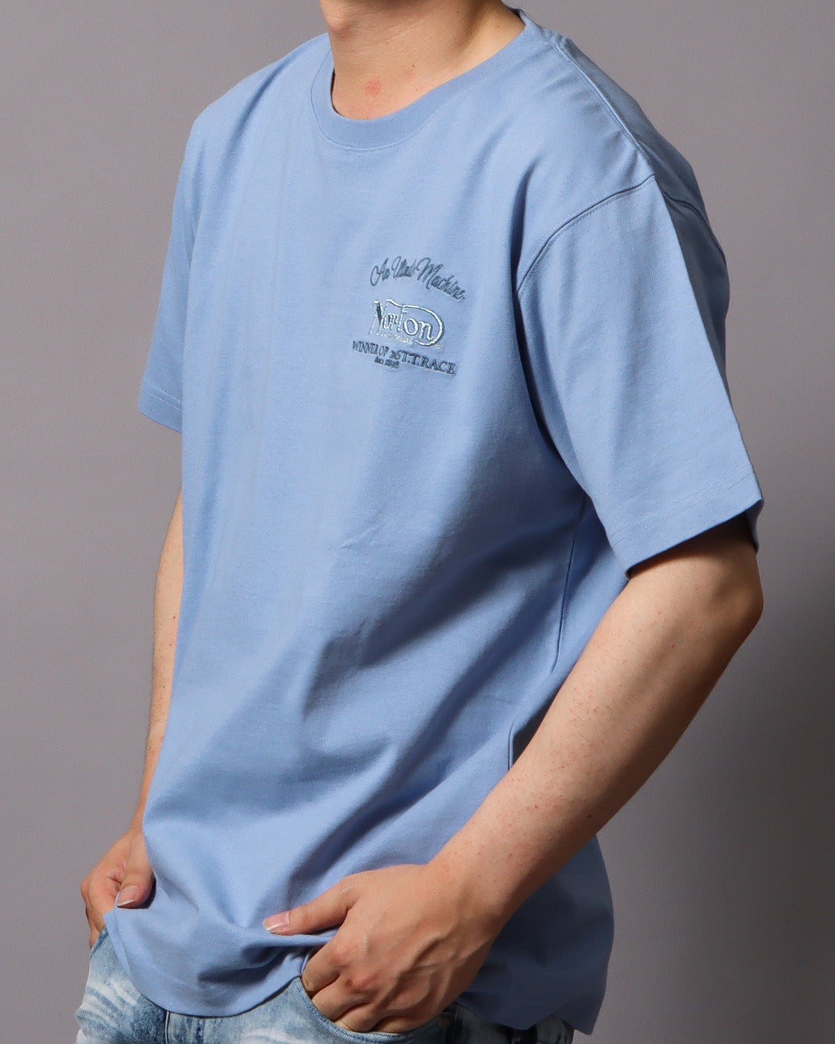 ブルー：178cm/75kg(Lサイズ着用)