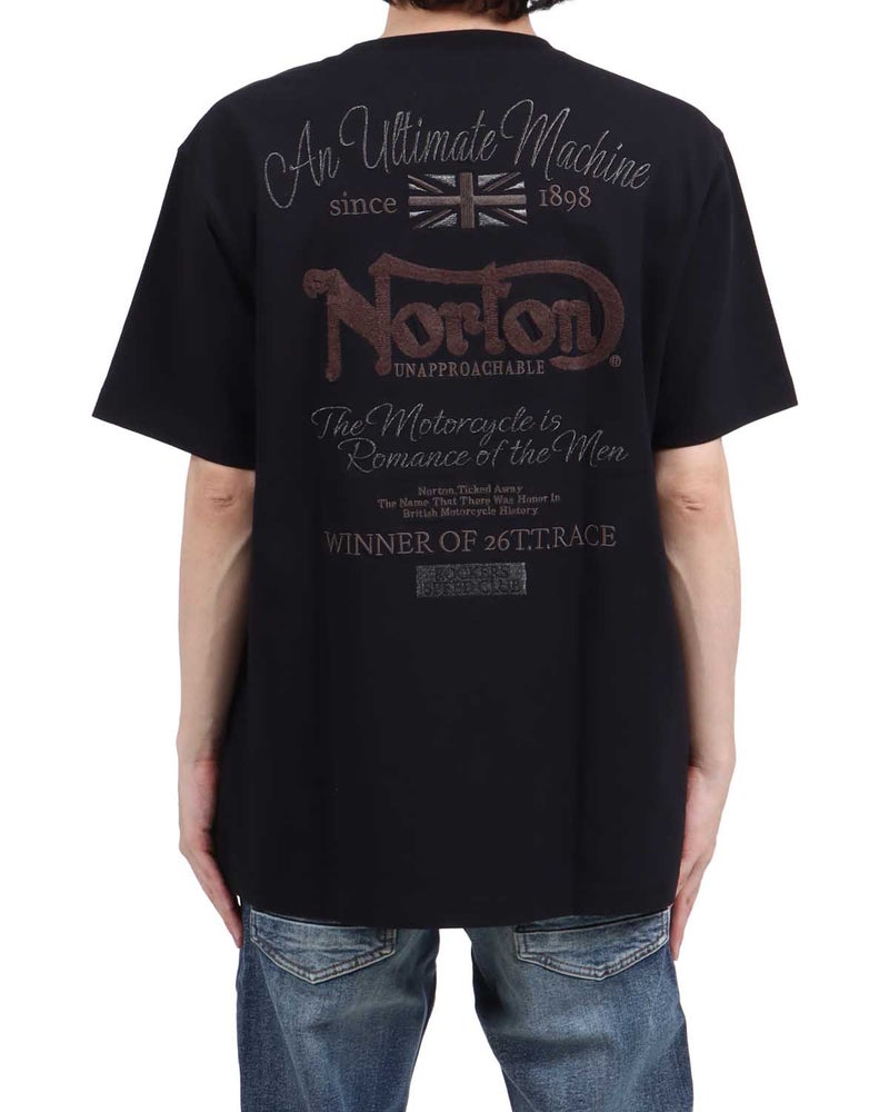 ブラック：173cm63kg(Lサイズ着用)