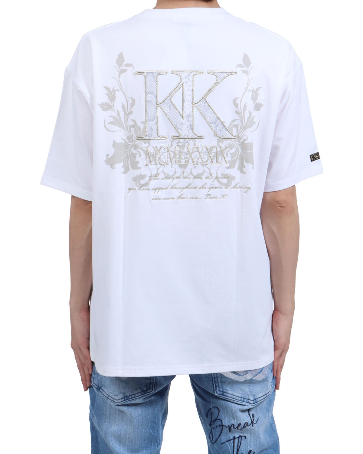 ホワイト：173cm63kg(Lサイズ着用)