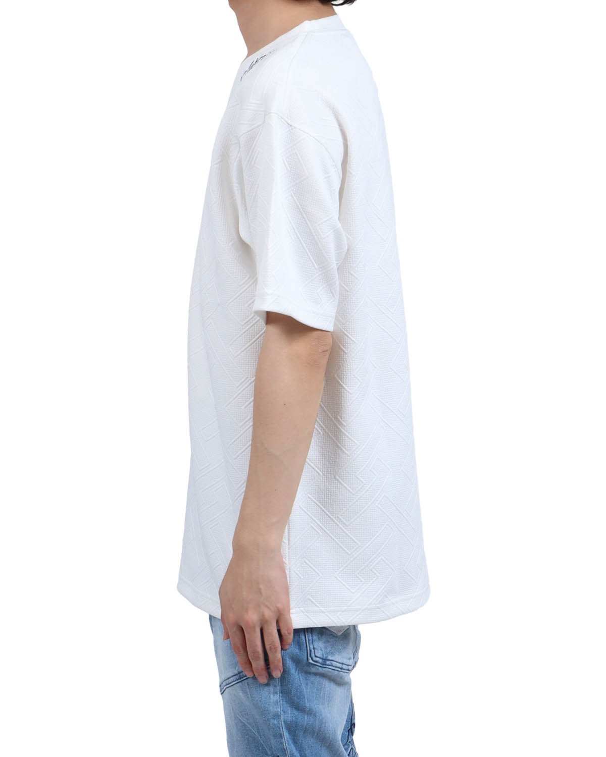 ホワイト：173cm63kg(Lサイズ着用)