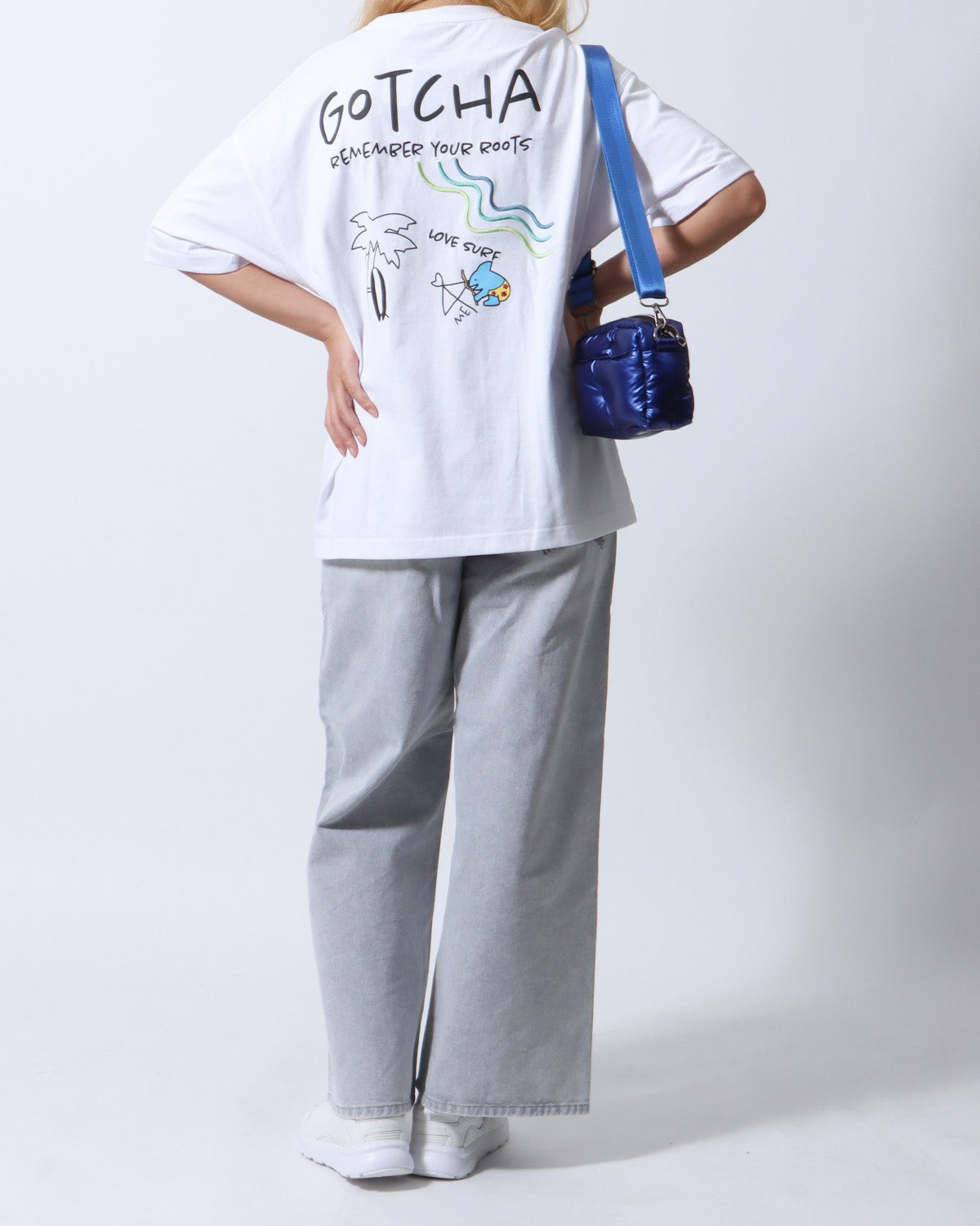 ホワイト：167cm(Lサイズ着用)