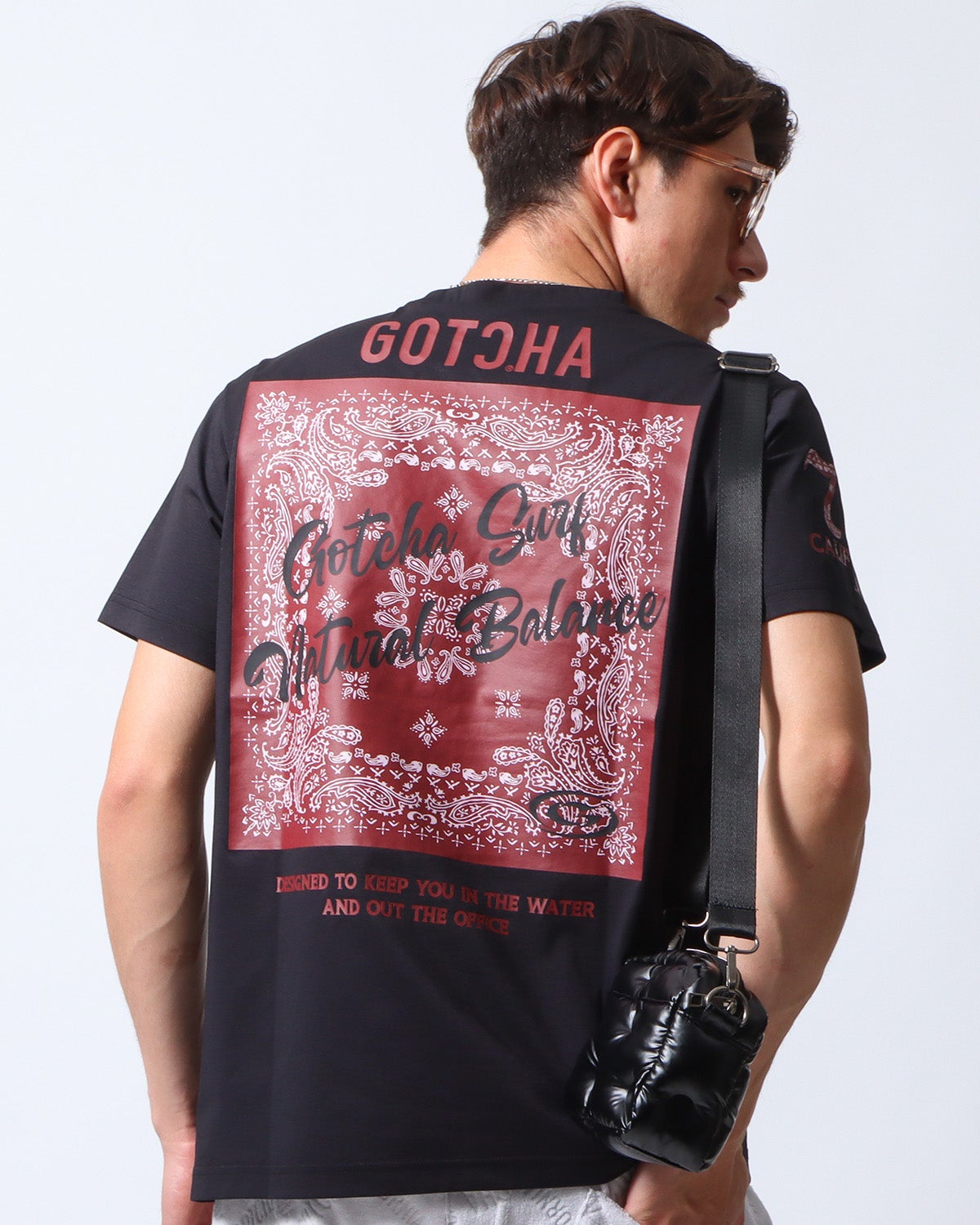 ブラック：180cm/70kg(Lサイズ着用)