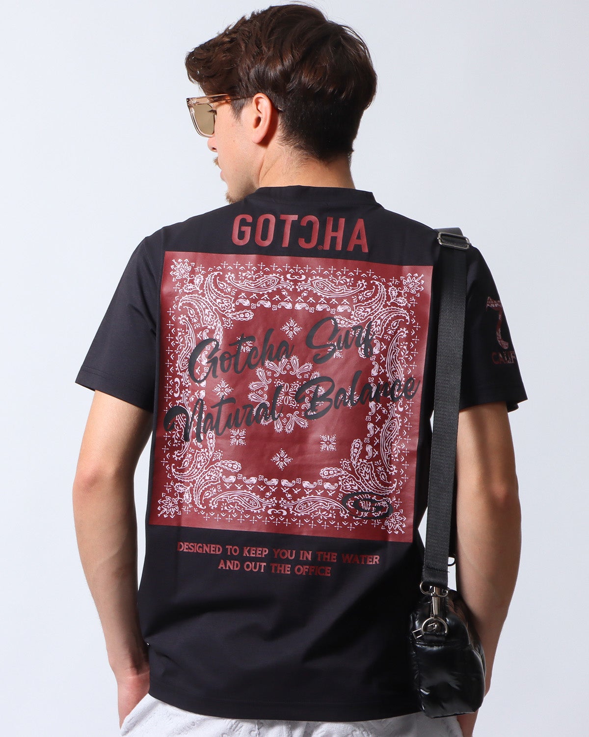 ブラック：180cm/70kg(Lサイズ着用)