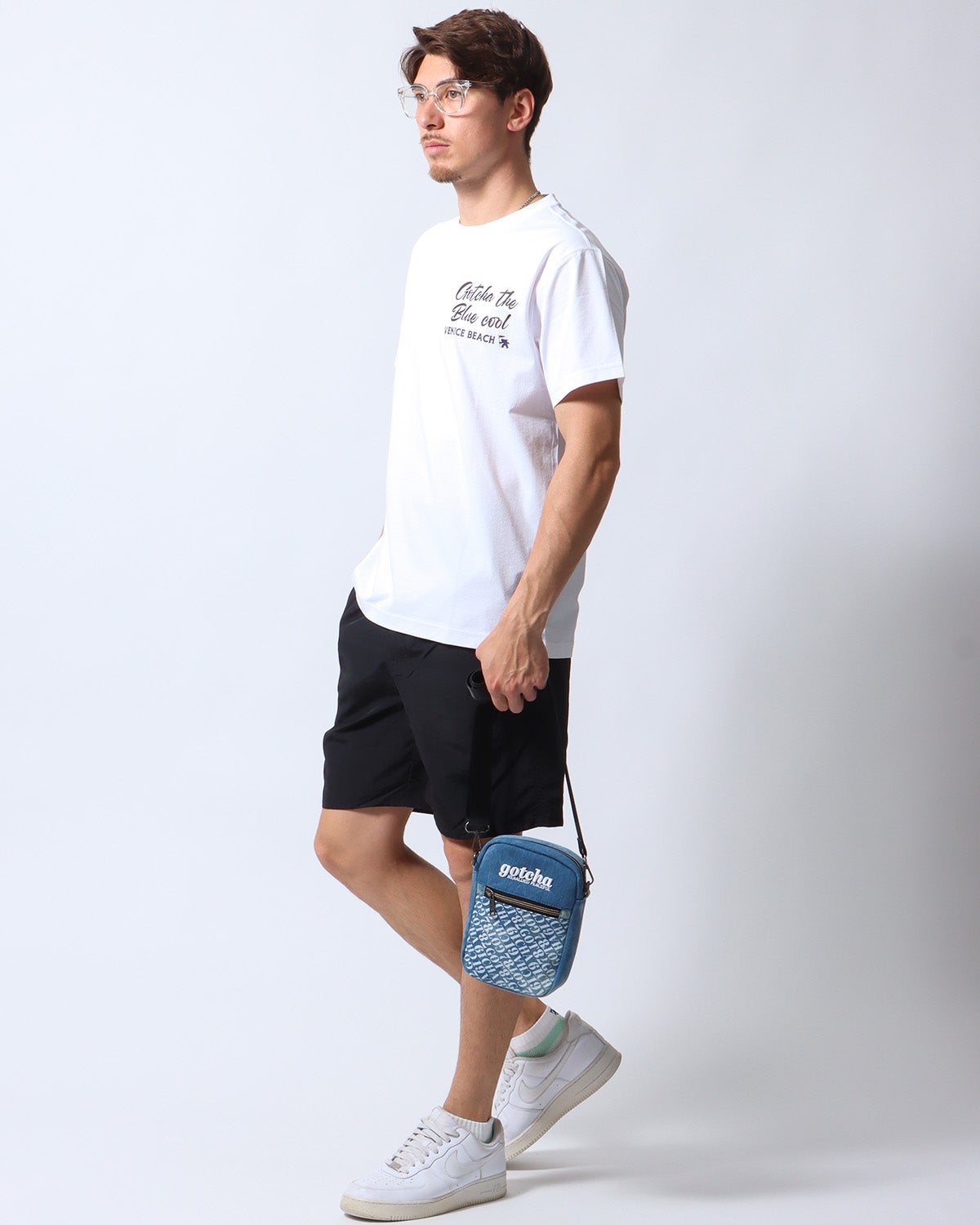 ホワイト：180cm/70kg(Lサイズ着用)