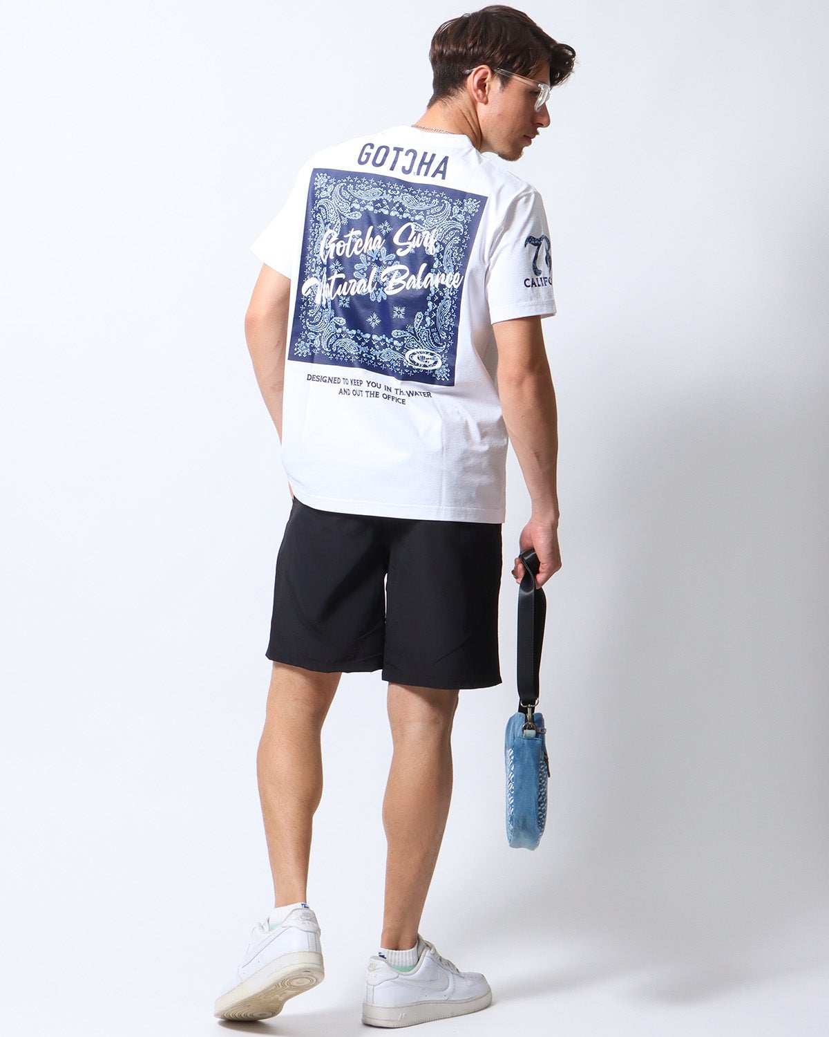 ホワイト：180cm/70kg(Lサイズ着用)