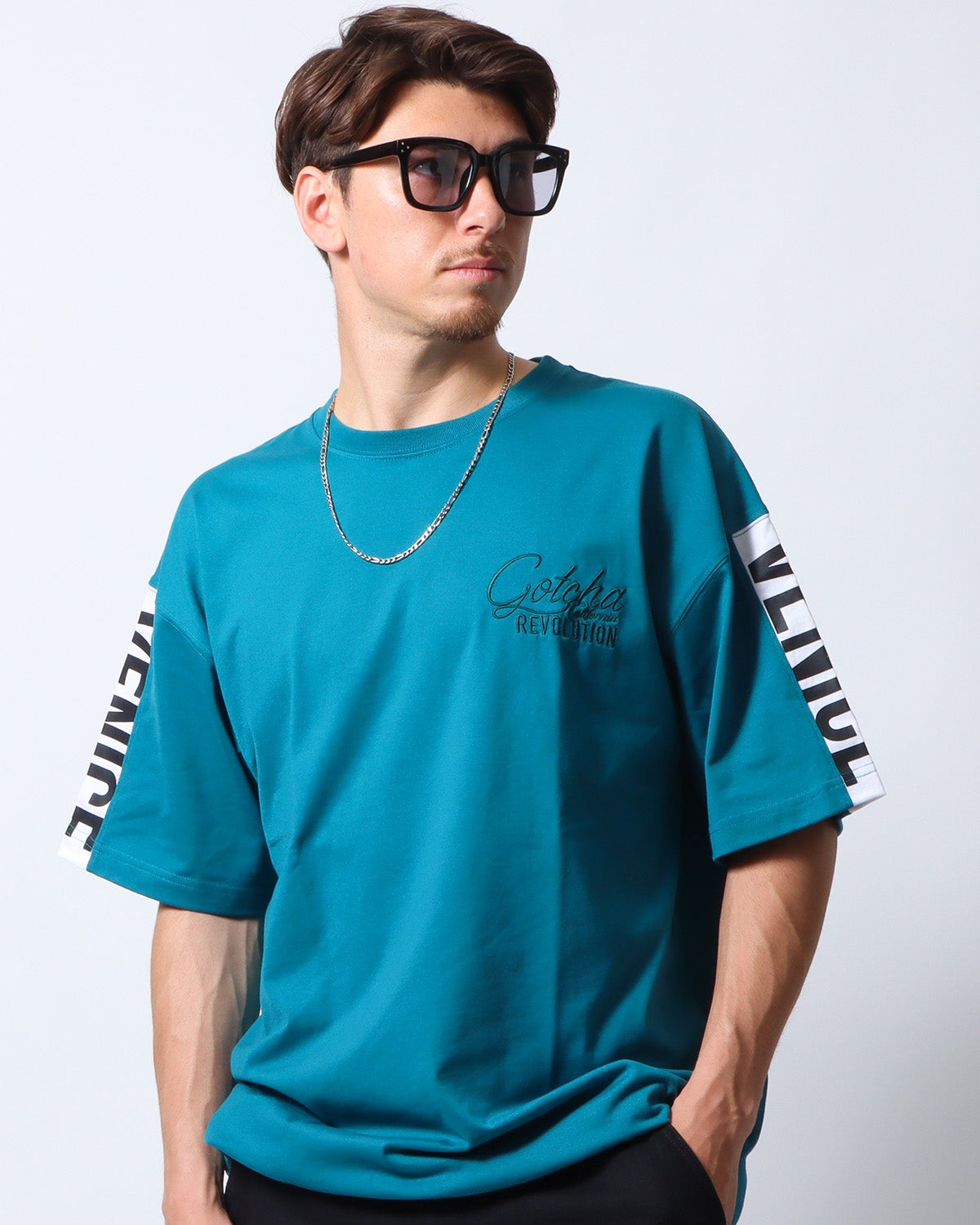 グリーン：180cm/70kg(Lサイズ着用)