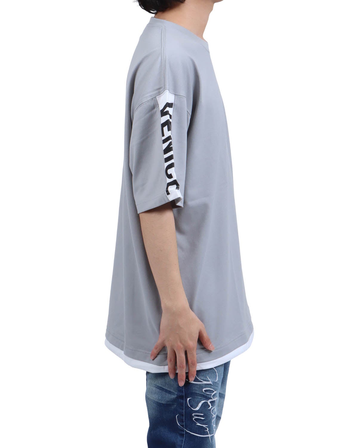 グレー：173cm63kg(Lサイズ着用)