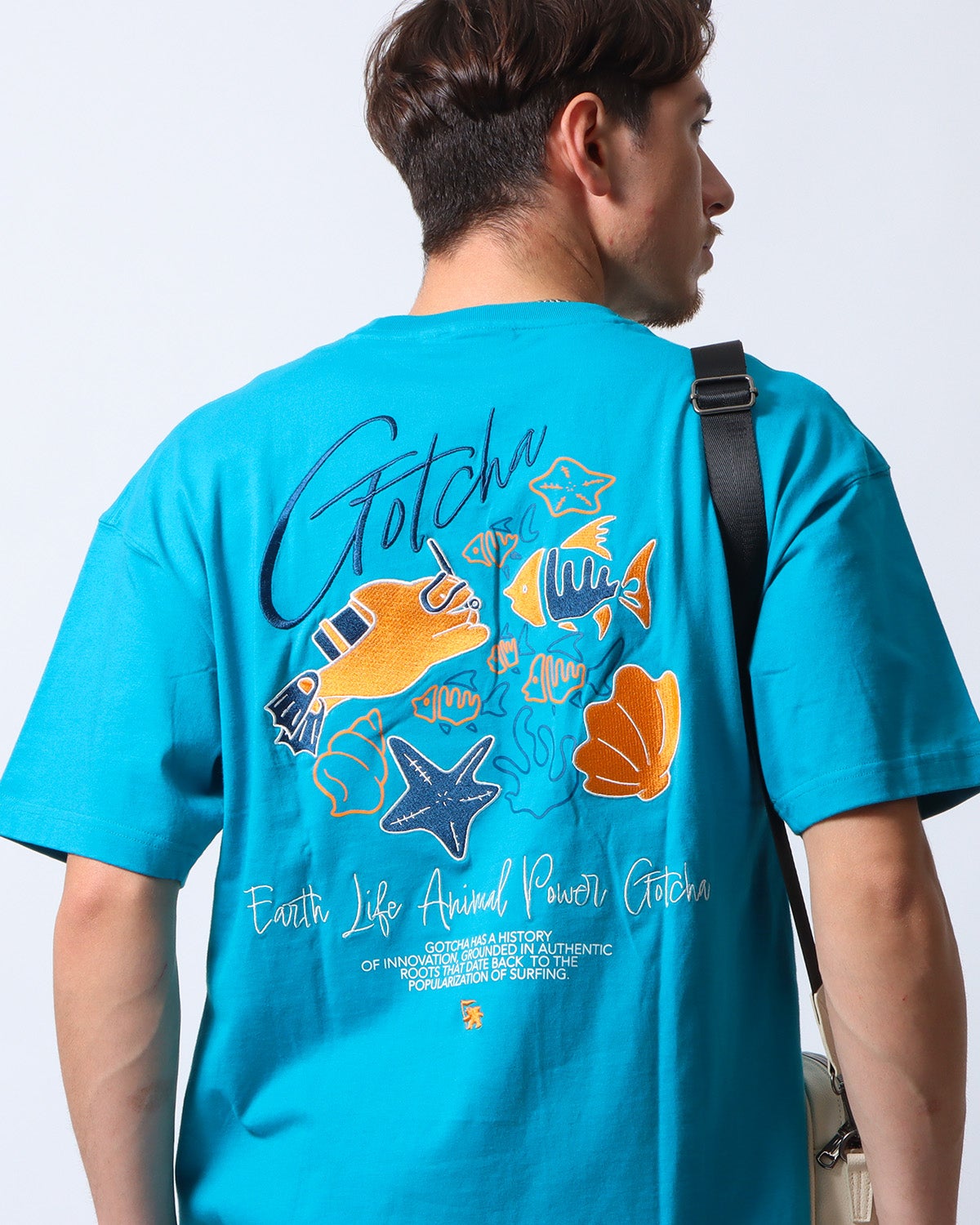 ブルー：180cm/70kg(Lサイズ着用)