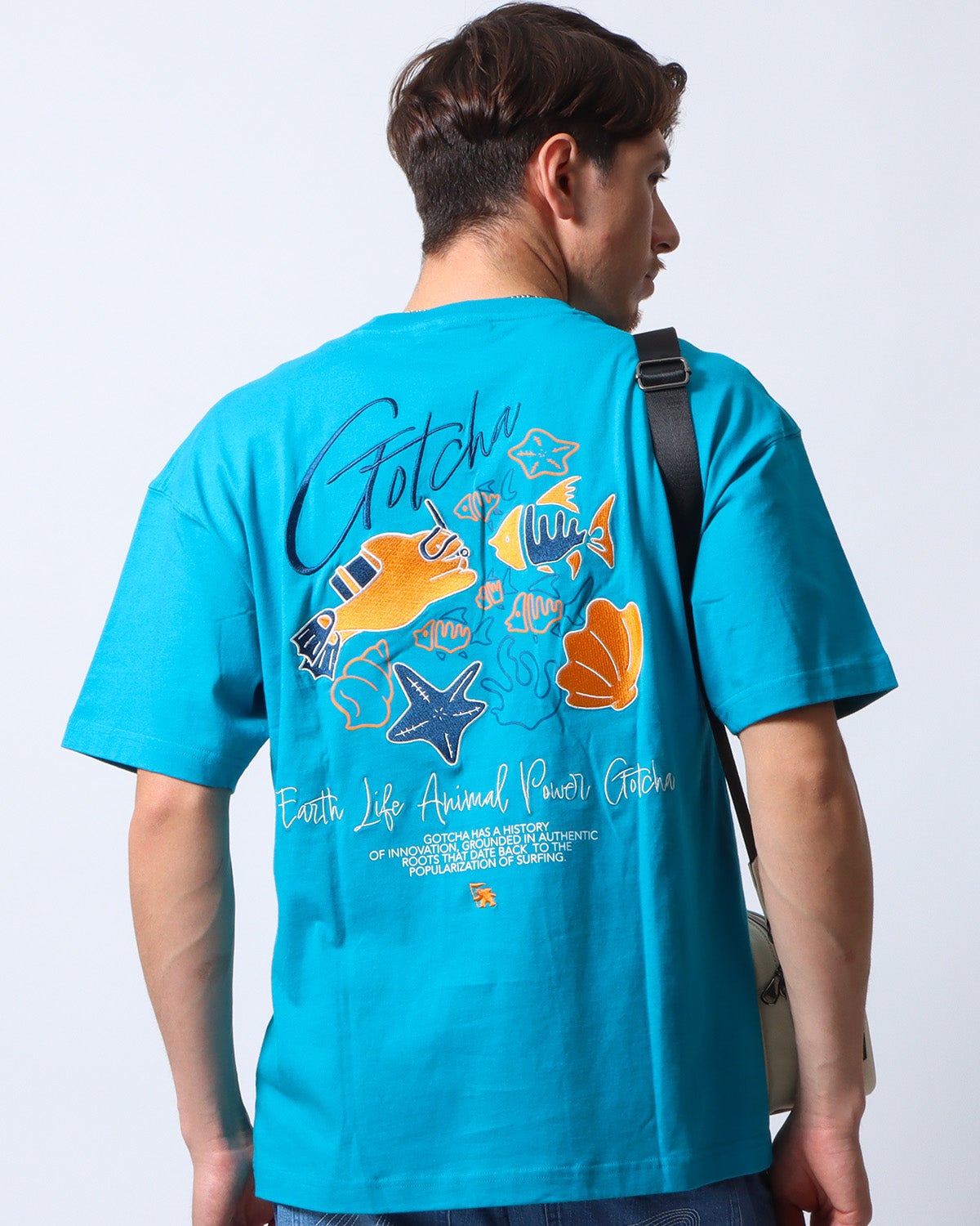 ブルー：180cm/70kg(Lサイズ着用)