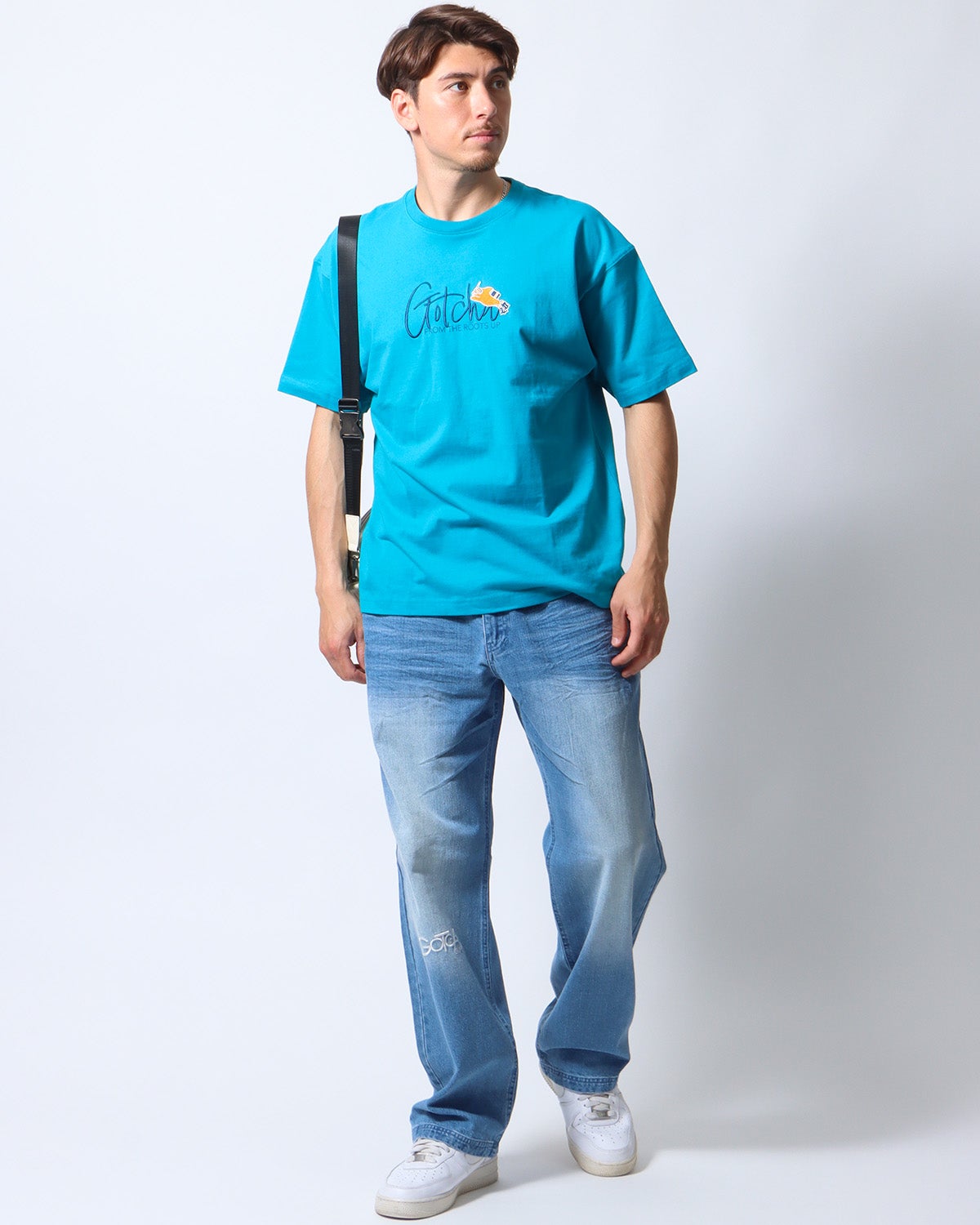 ブルー：180cm/70kg(Lサイズ着用)