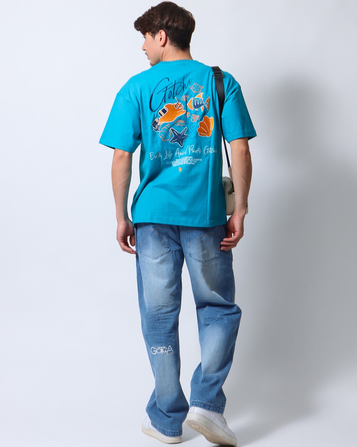 ブルー：180cm/70kg(Lサイズ着用)