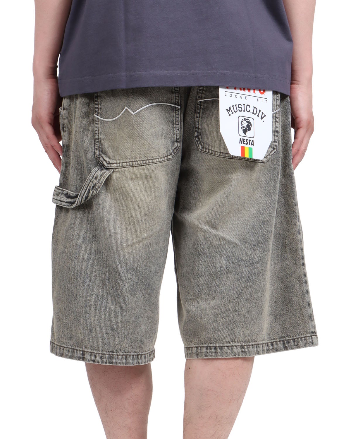 ベージュ：174cm62kg(Lサイズ着用)