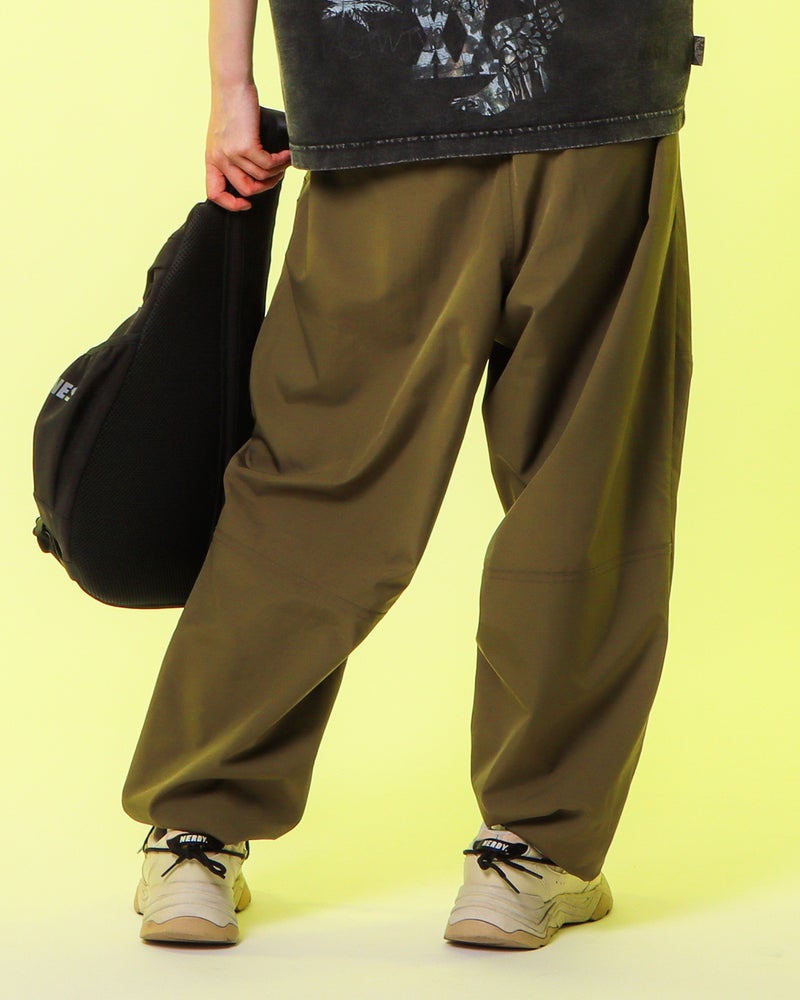 カーキ：175cm(Mサイズ着用)