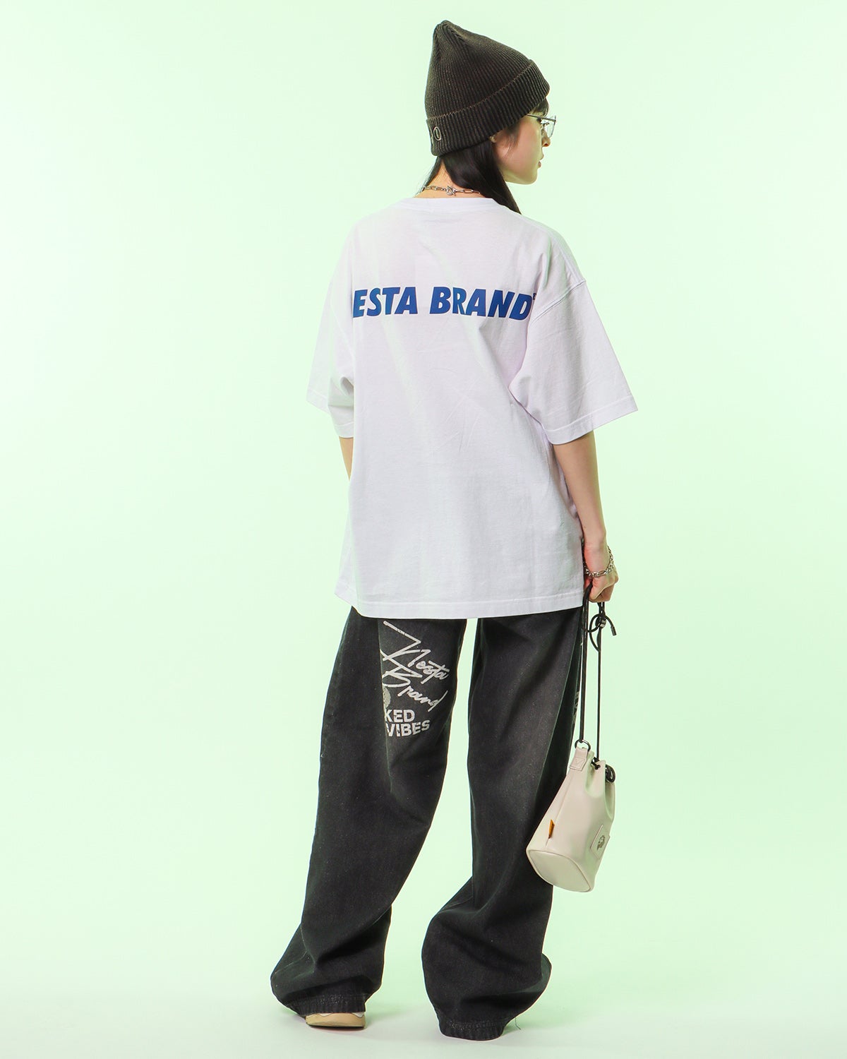 ホワイト：160cm(Mサイズ着用)