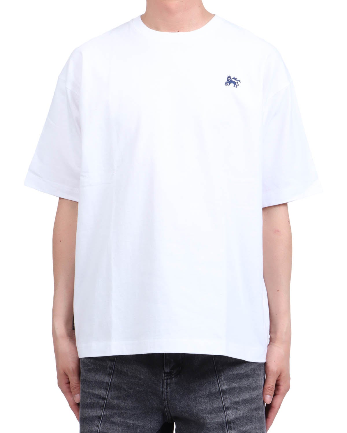 ホワイト：174cm62kg(Lサイズ着用)