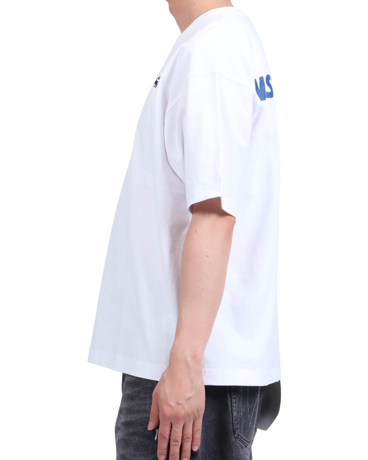 ホワイト：174cm62kg(Lサイズ着用)