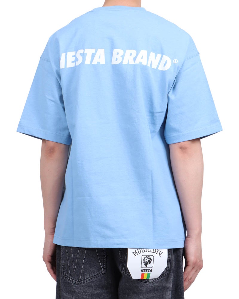 ライトブルー：174cm62kg(Lサイズ着用)