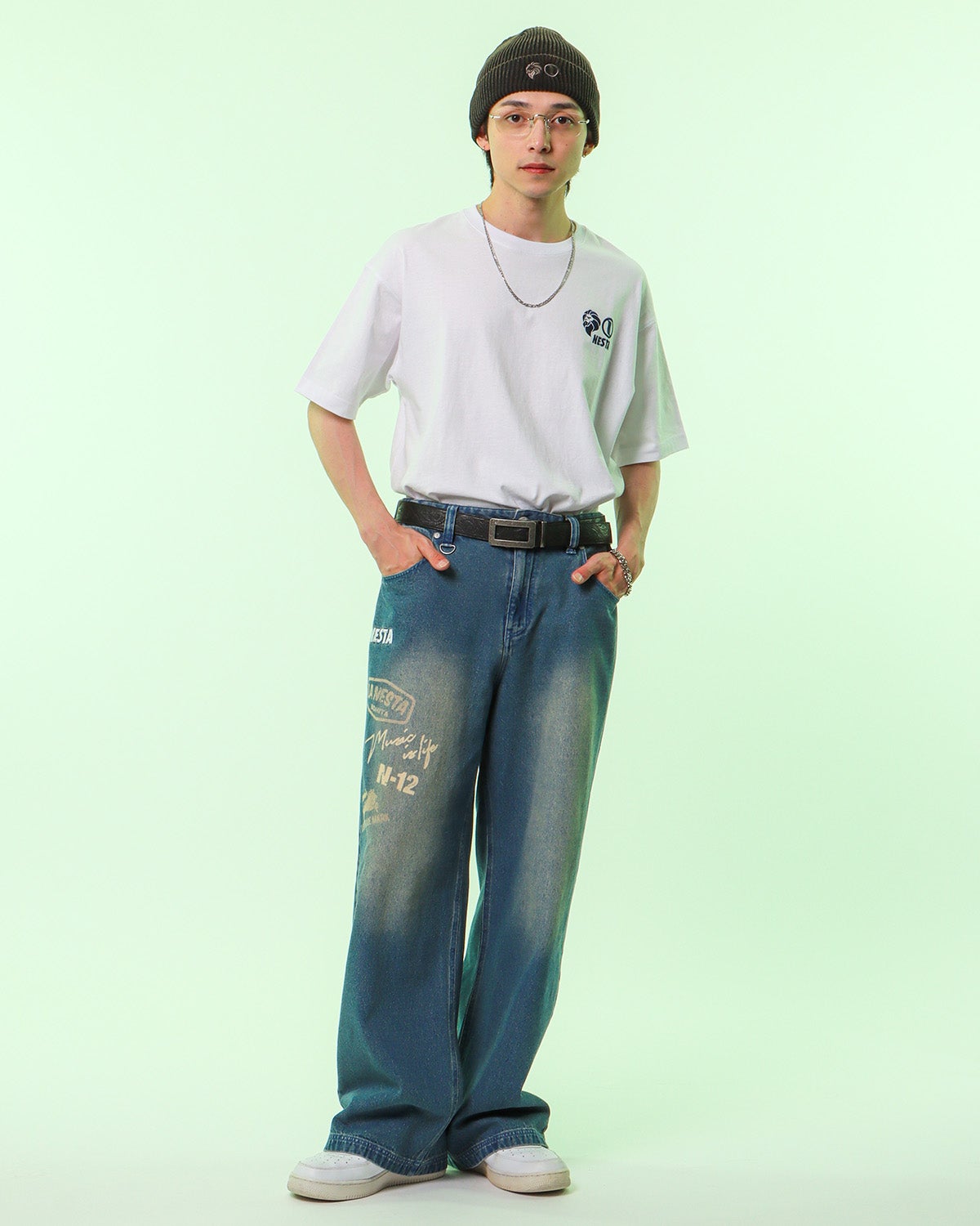 ホワイト:175cm(Mサイズ着用)