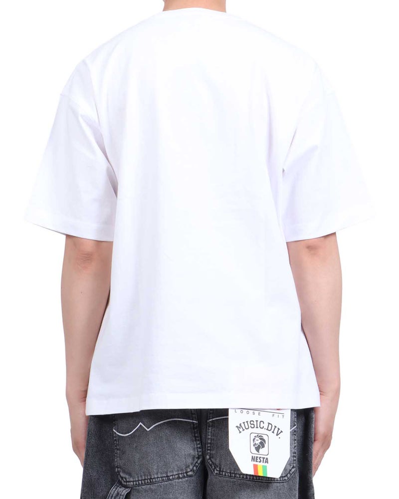 ホワイト：174cm62kg(Lサイズ着用)