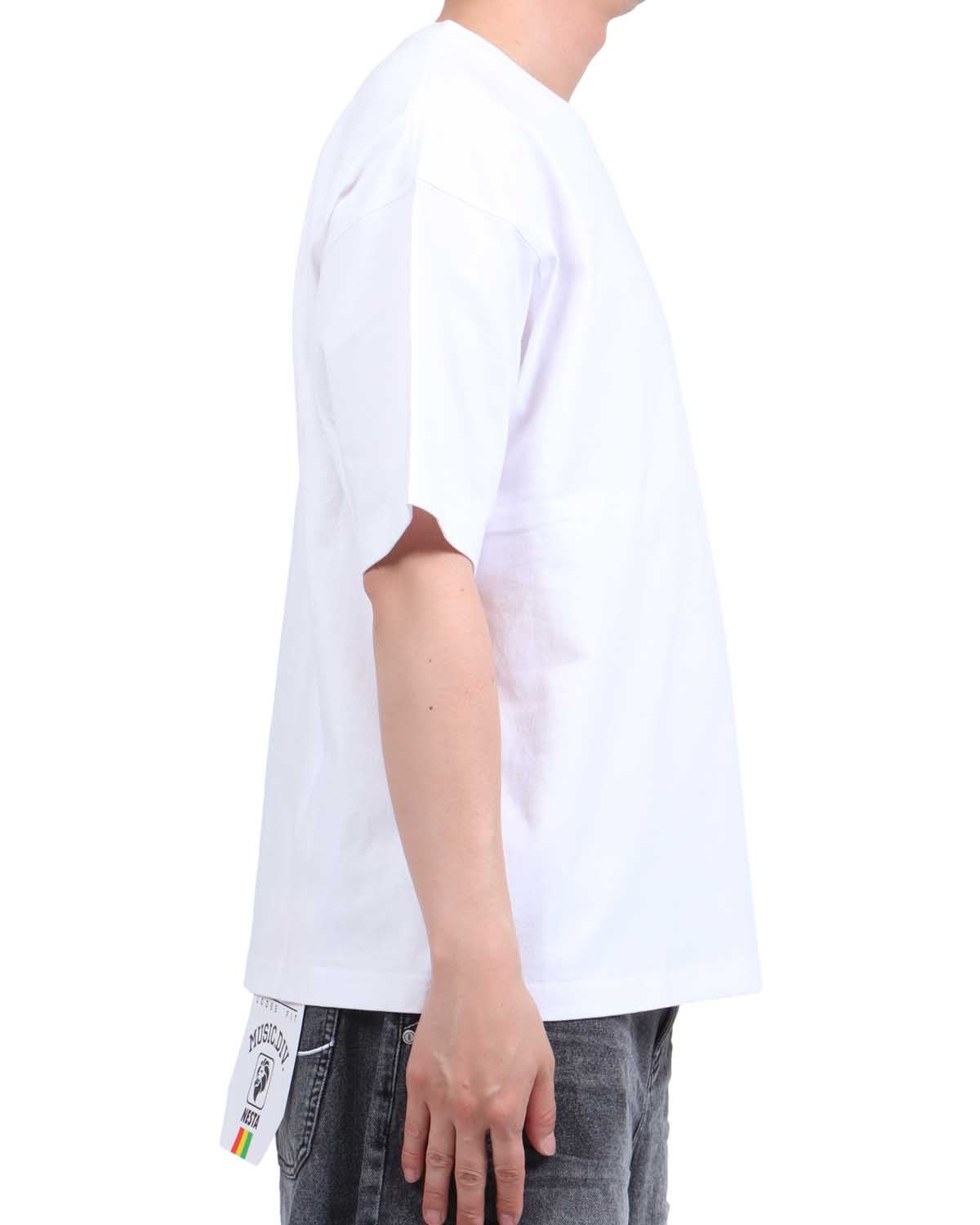 ホワイト：174cm62kg(Lサイズ着用)