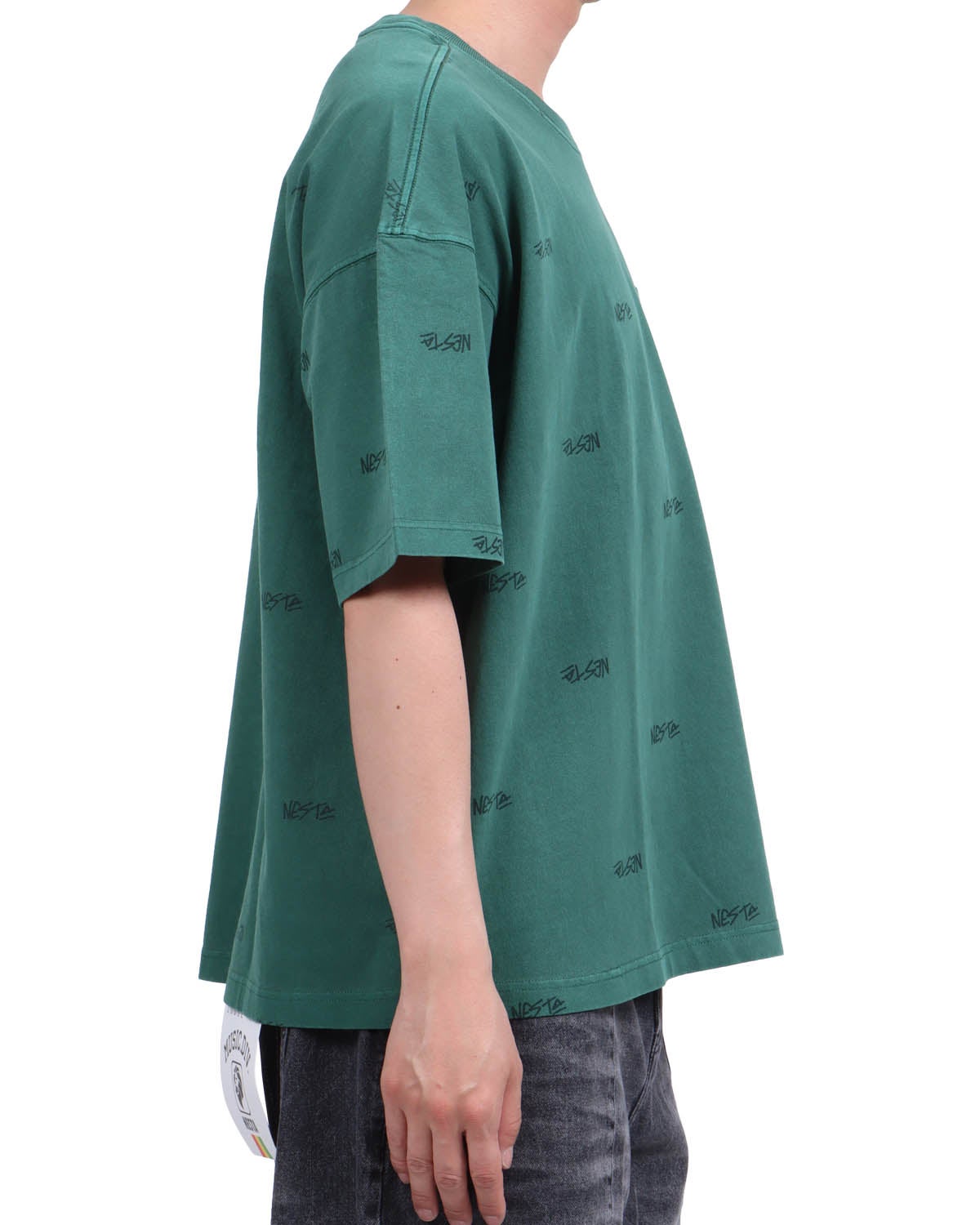 グリーン：174cm62kg(Lサイズ着用)