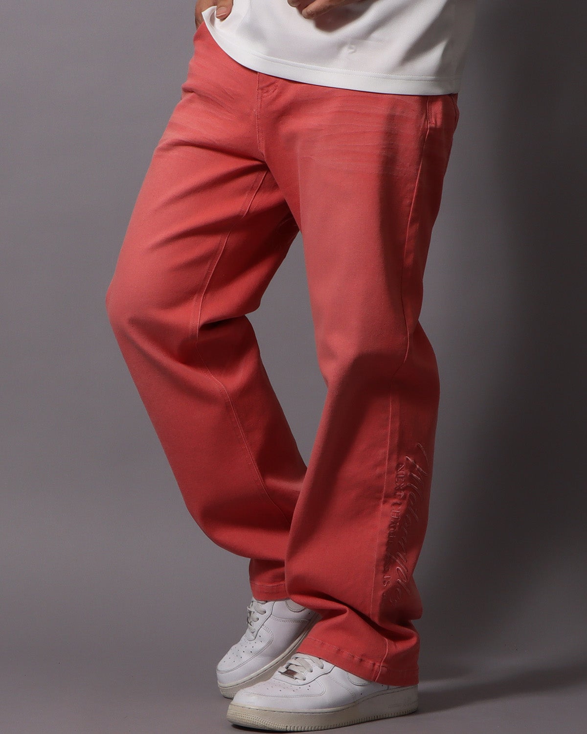 ピンク：178cm/75kg(Lサイズ着用)