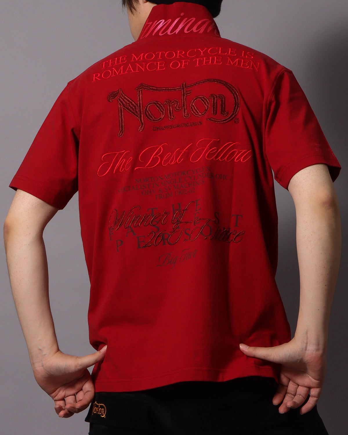 ダークレッド：178cm/75kg(Lサイズ着用)