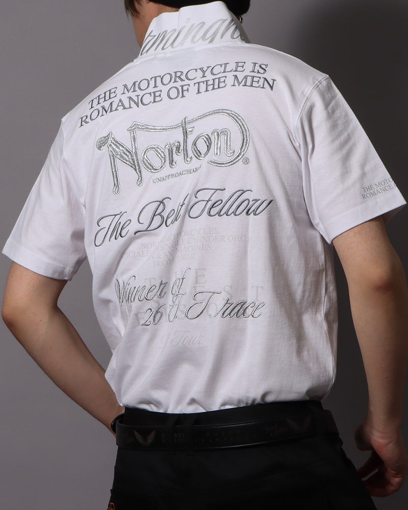 ホワイト：178cm/75kg(Lサイズ着用)