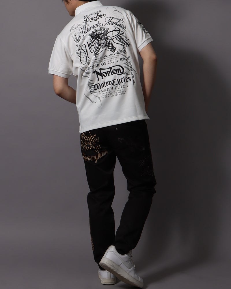 ホワイト：178cm/75kg(Lサイズ着用)