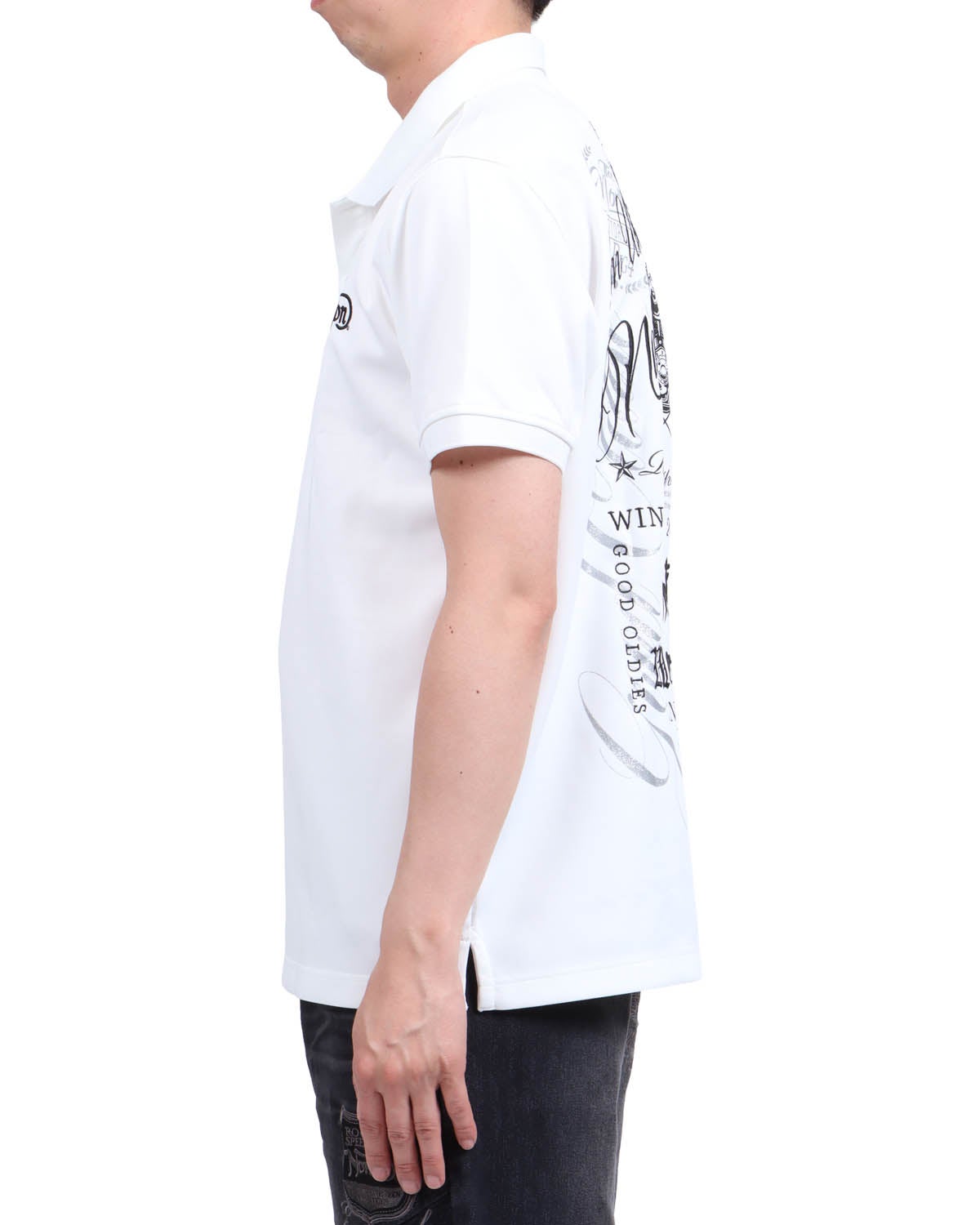 ホワイト：174cm62kg(Lサイズ着用)