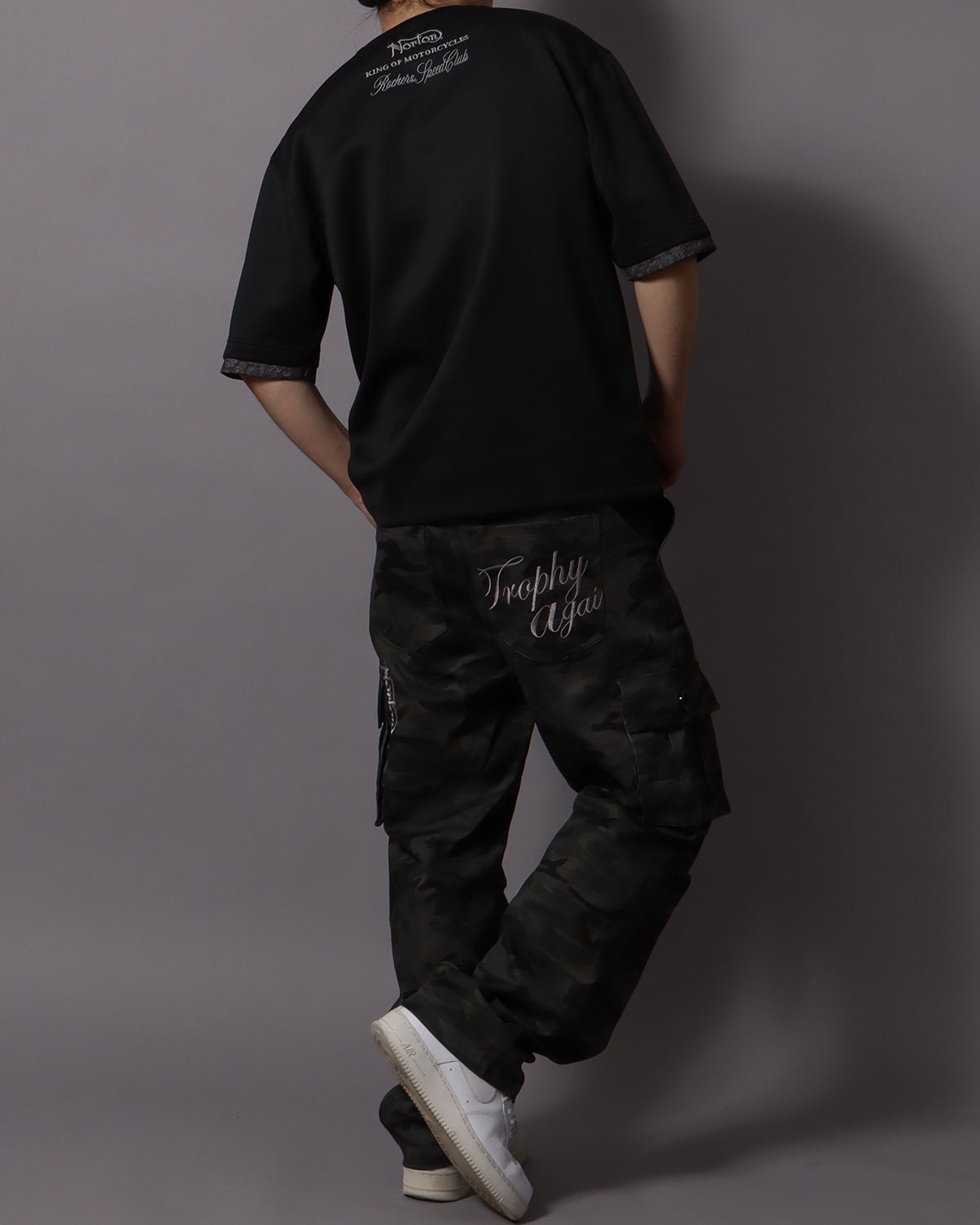 ブラック：178cm/75kg(Lサイズ着用)