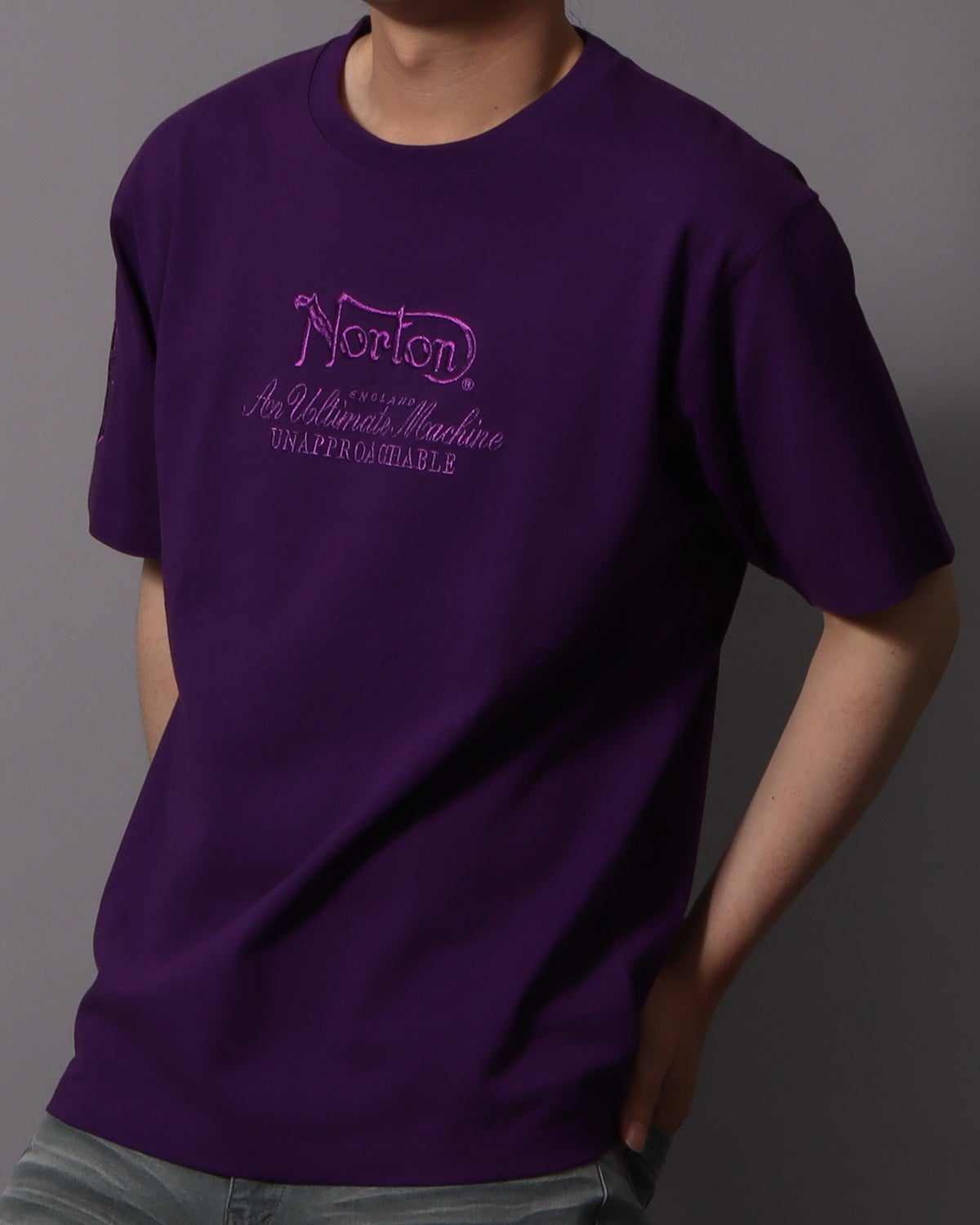 ダークパープル：178cm/75kg(Lサイズ着用)