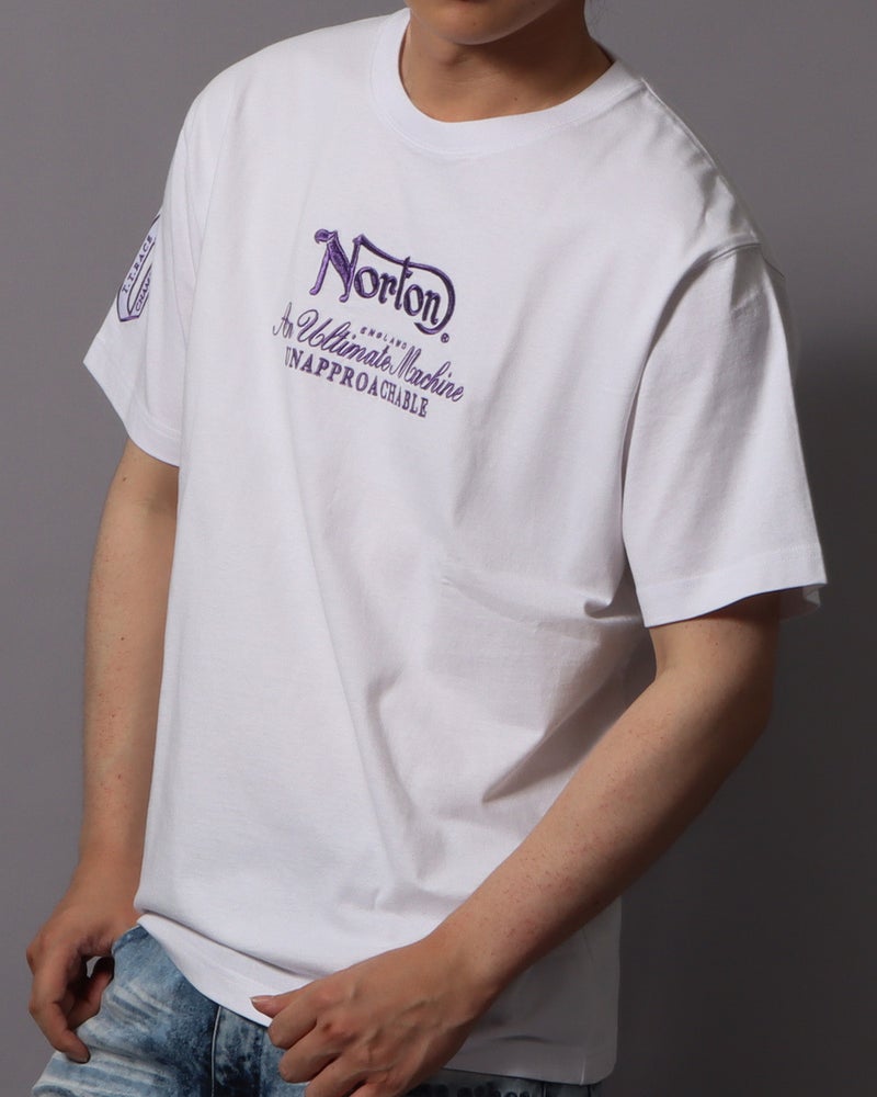 ホワイト：178cm/75kg(Lサイズ着用)