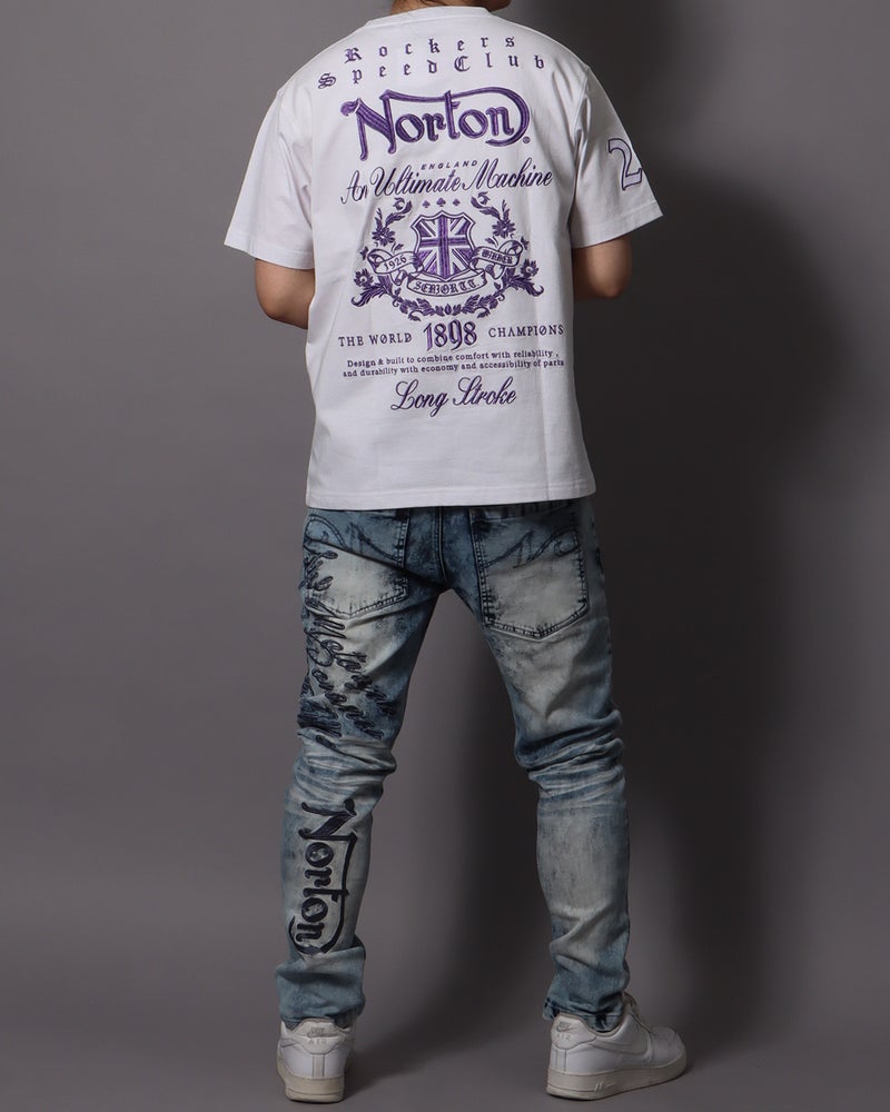 ホワイト：178cm/75kg(Lサイズ着用)