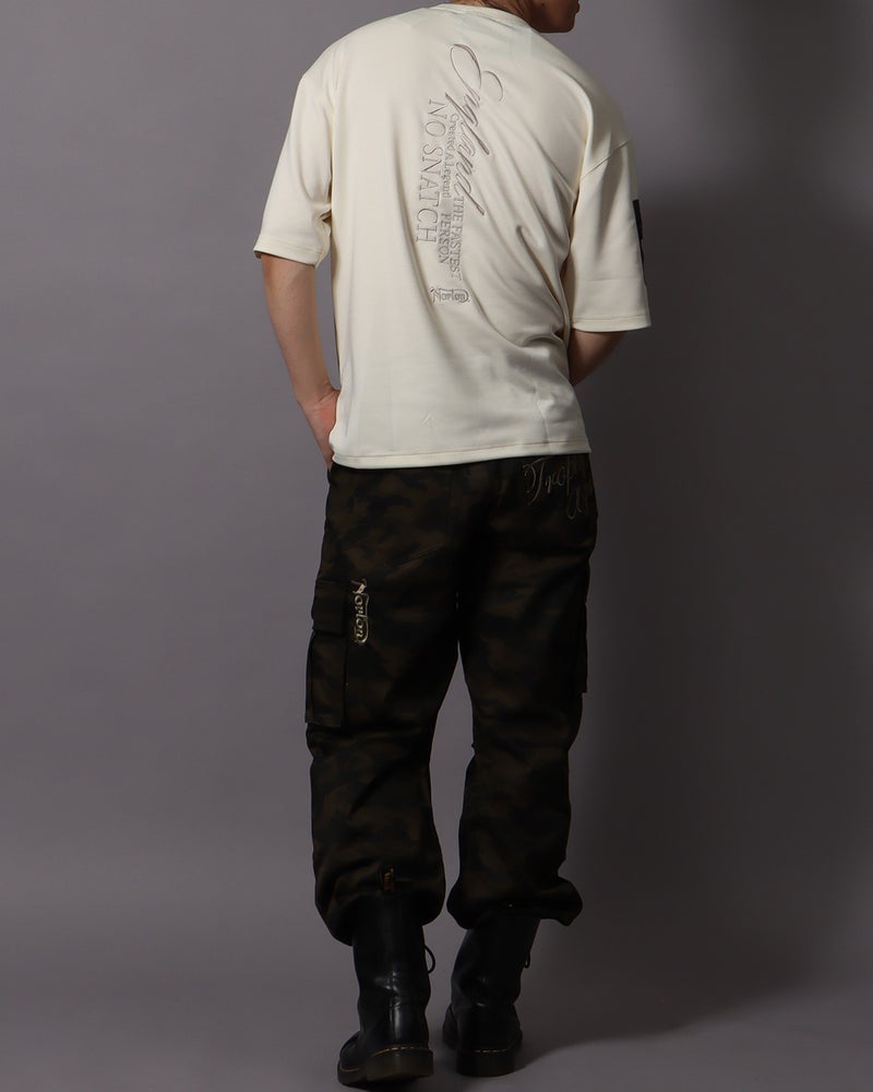 オフホワイト：178cm/75kg(Lサイズ着用)