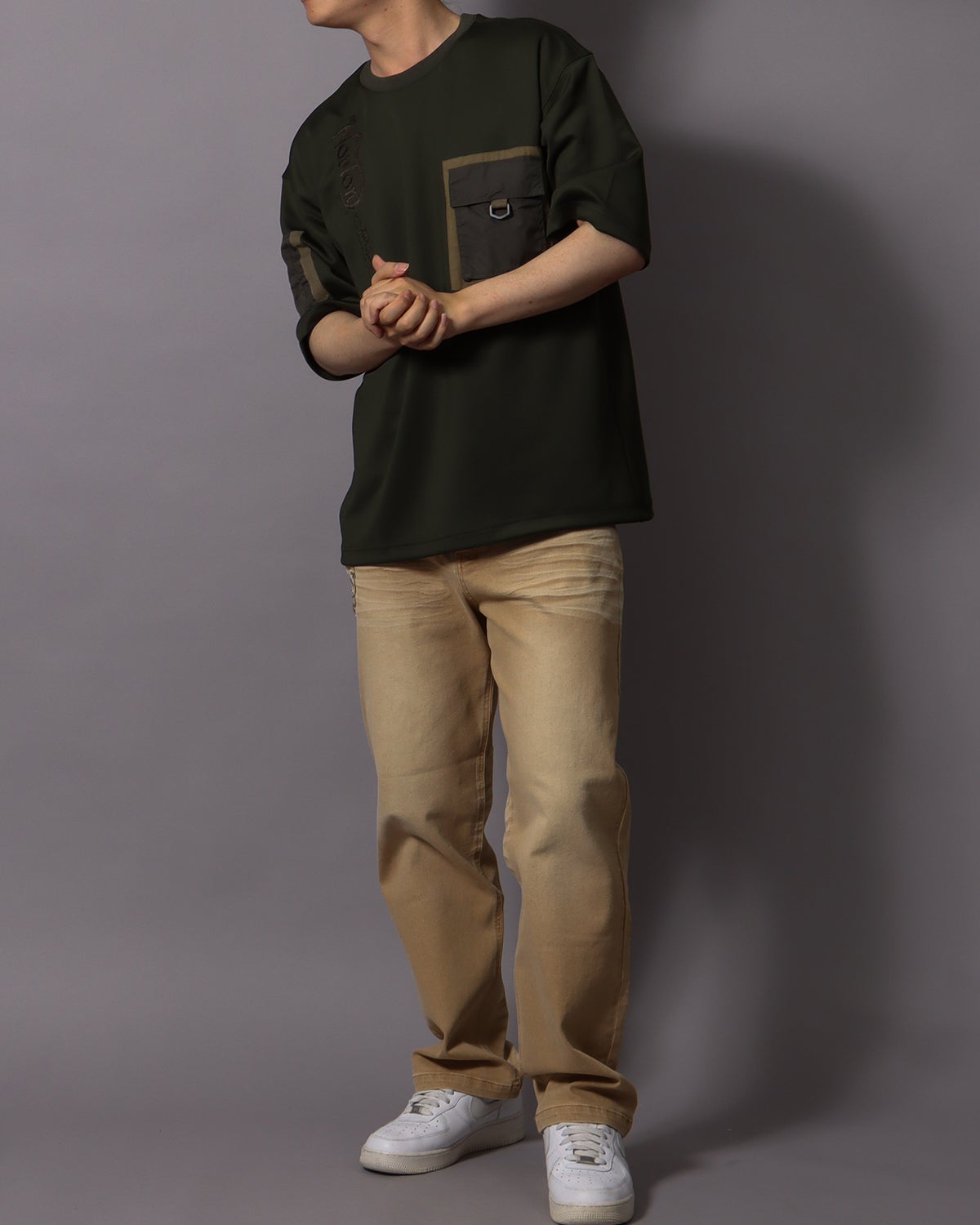 グリーングレー：178cm/75kg(Lサイズ着用)