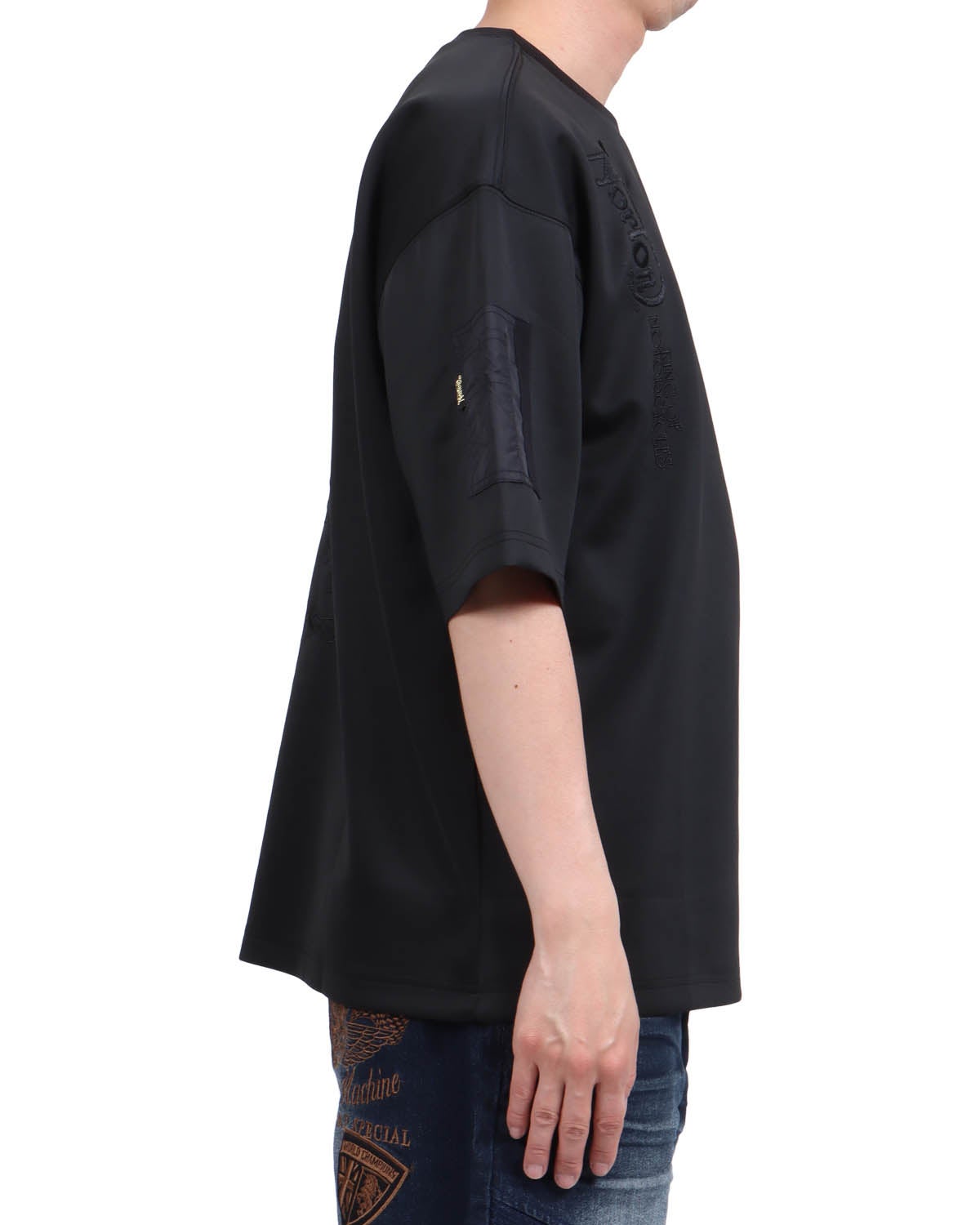 ブラック：174cm62kg(Lサイズ着用)