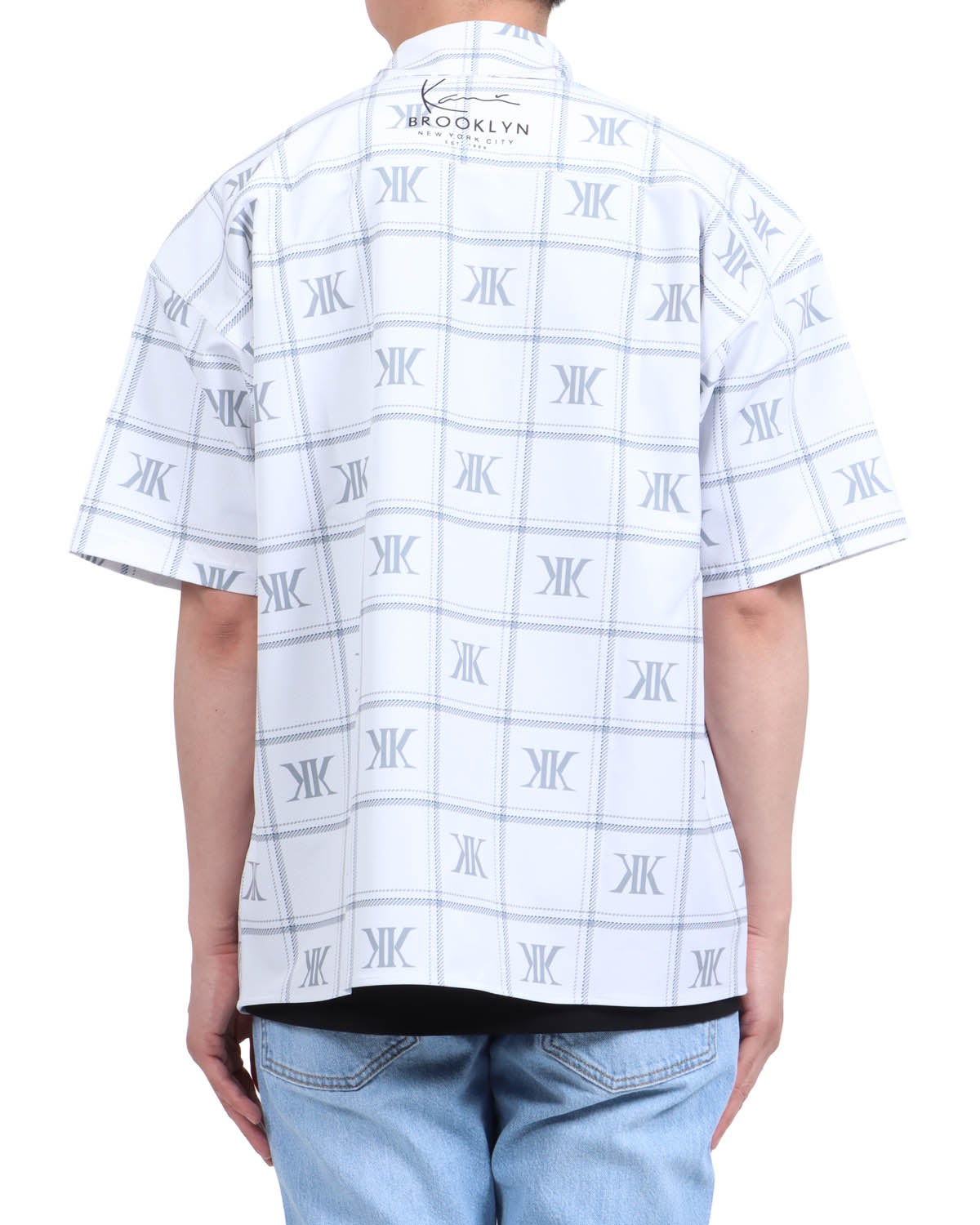 ホワイト：174cm62kg(Lサイズ着用)