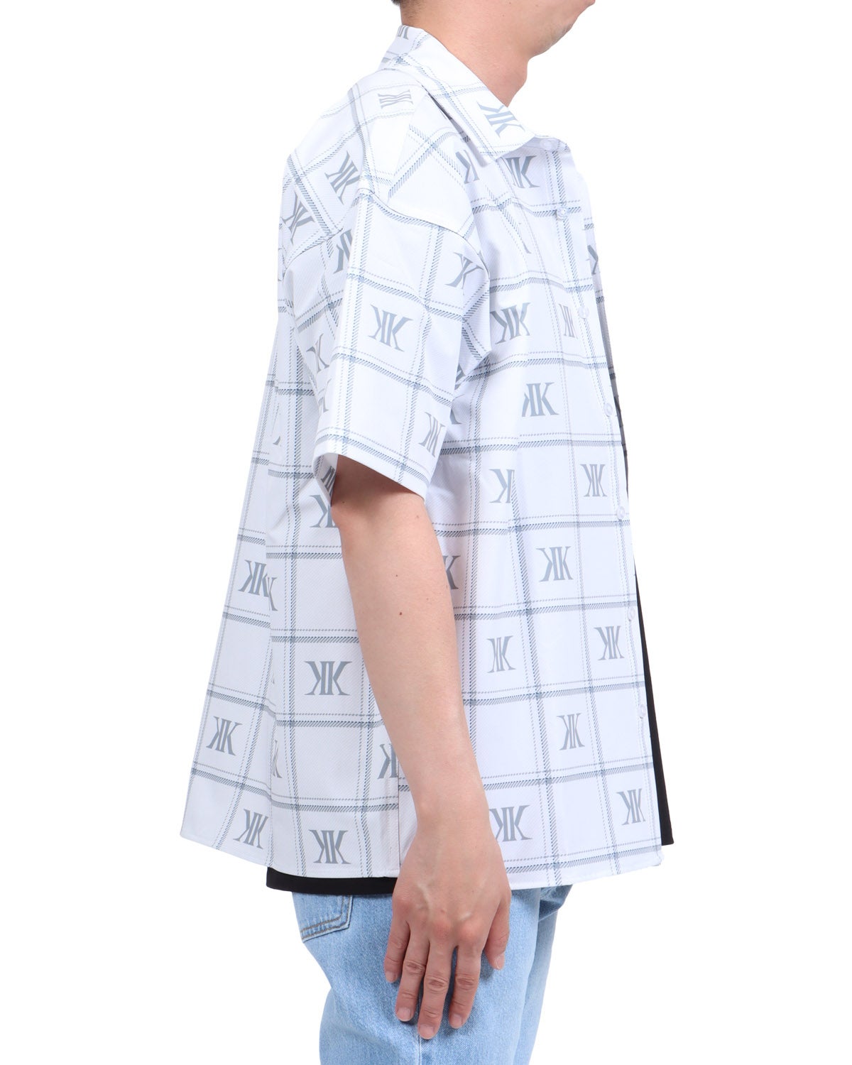 ホワイト：174cm62kg(Lサイズ着用)