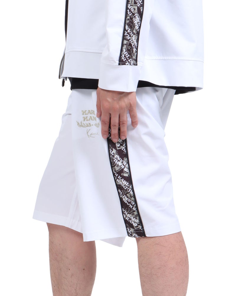 ホワイト：174cm62kg(Lサイズ着用)