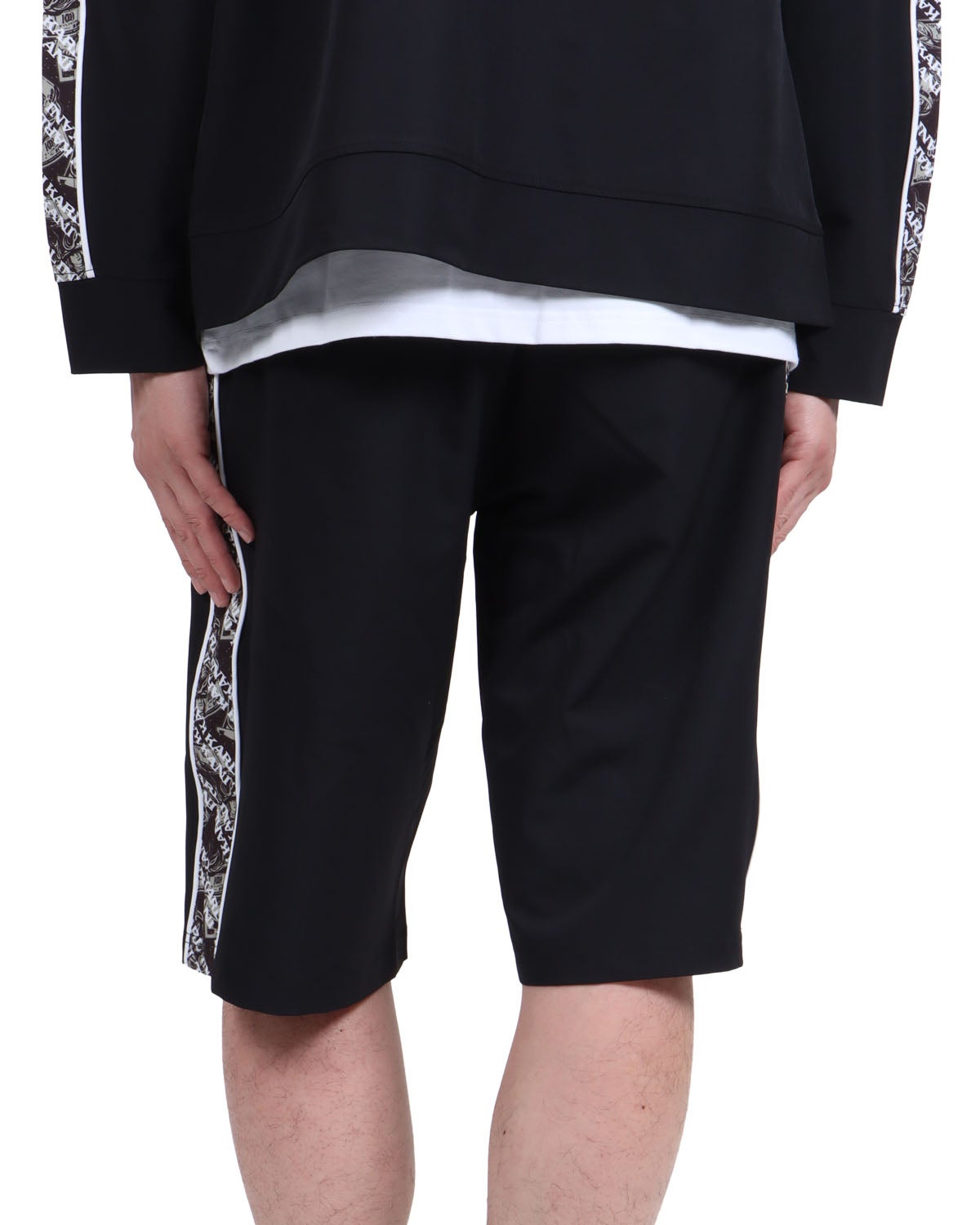 ブラック：174cm62kg(Lサイズ着用)